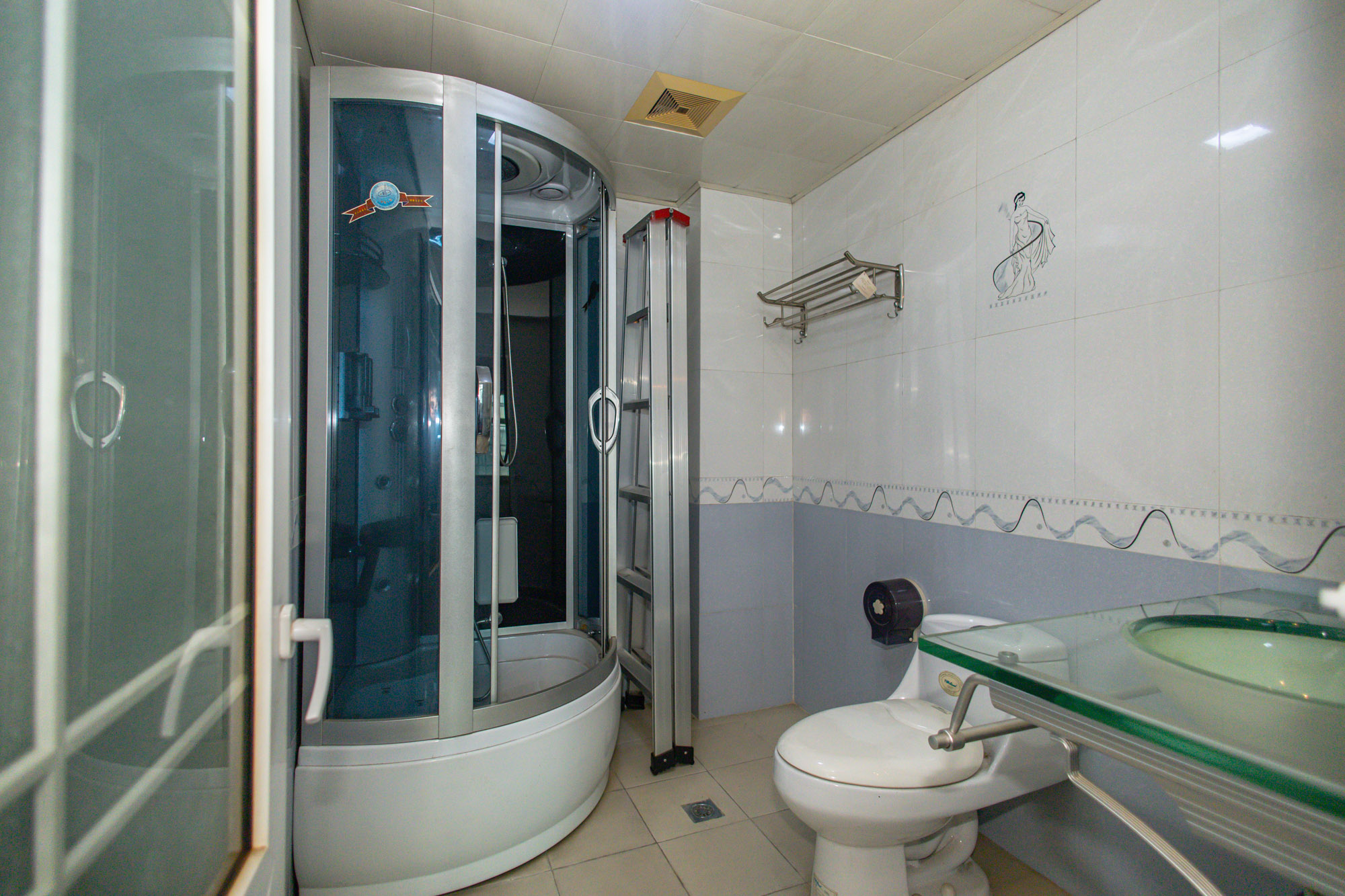 灰埠小区(灰埠社区)  4室2厅2卫    57.8万 灰埠小区(灰埠社区)  4室2厅2卫    57.8万卫生间