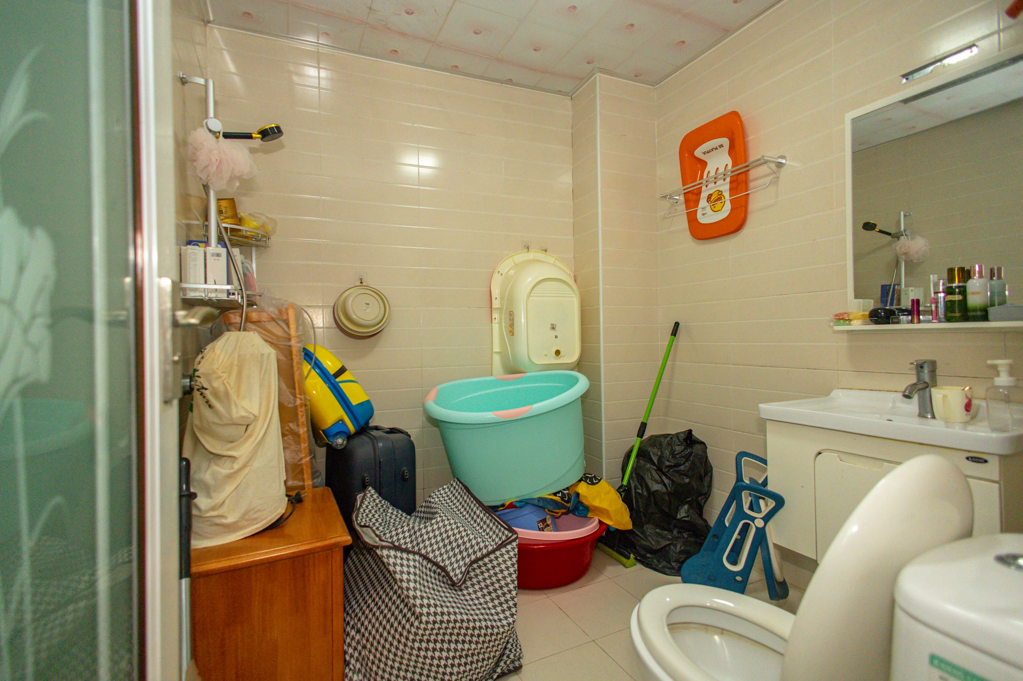 幸福洋房 3室2厅2卫 74.0万 幸福洋房 3室2厅2卫 74.0万卫生间