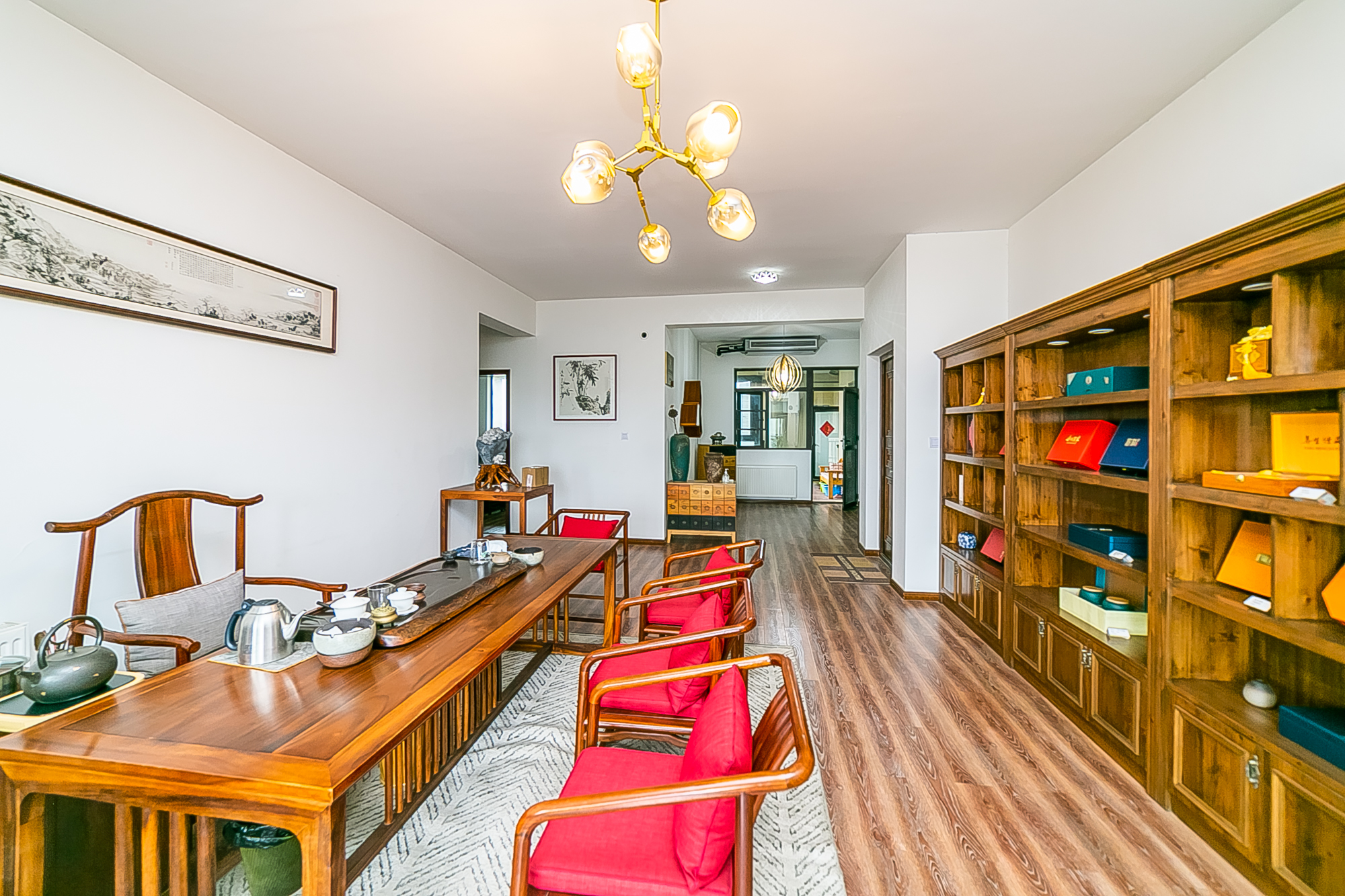 中建江山壹号  4室2厅2卫    550.0万 中建江山壹号  4室2厅2卫    550.0万客厅