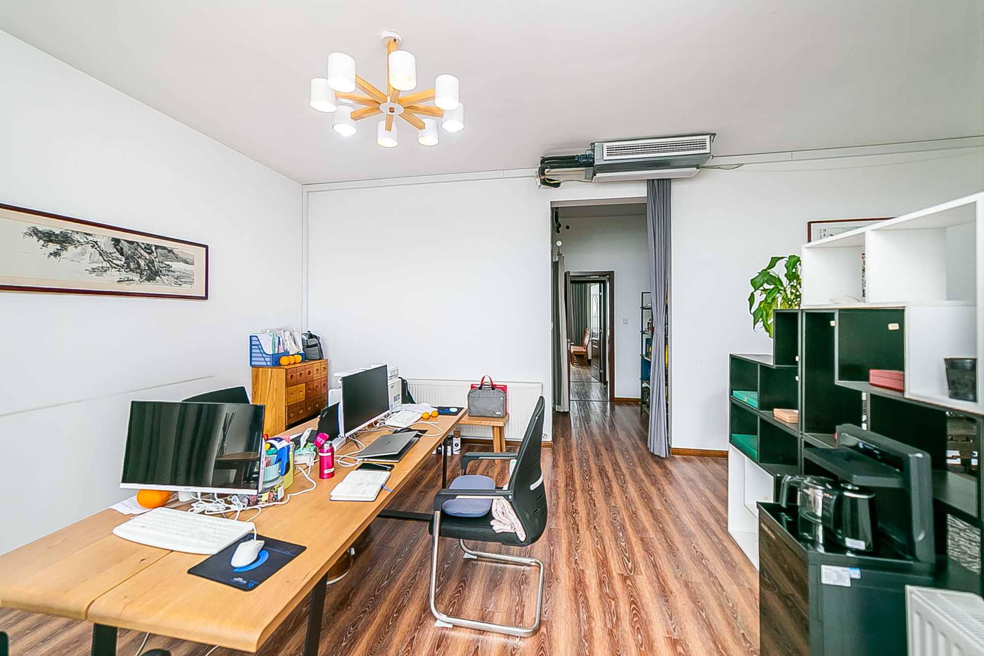 中建江山壹号  4室2厅2卫    550.0万 中建江山壹号  4室2厅2卫    550.0万卧室