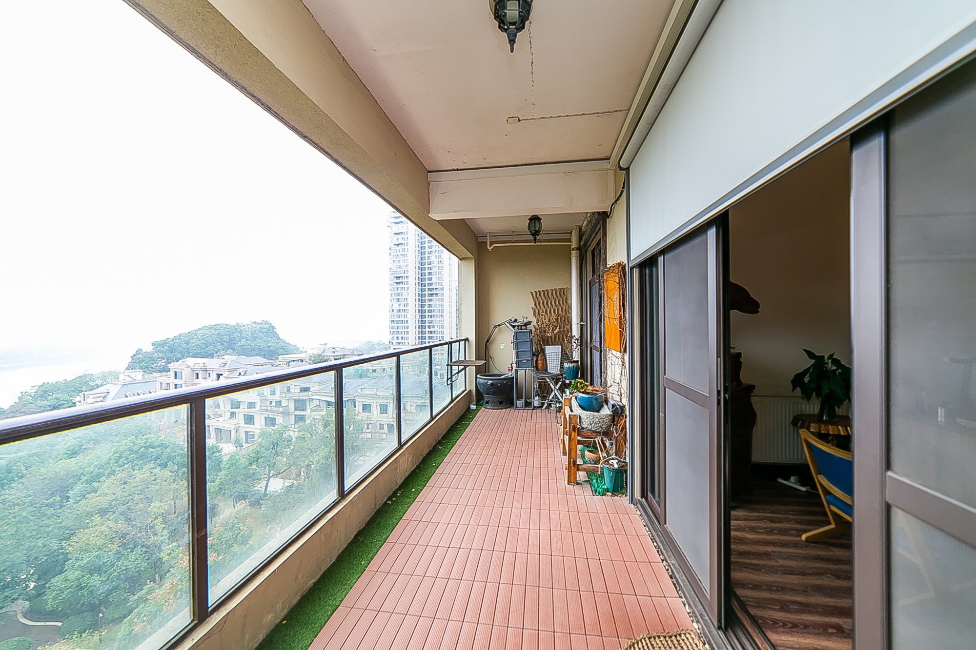 中建江山壹号  4室2厅2卫    550.0万 中建江山壹号  4室2厅2卫    550.0万阳台