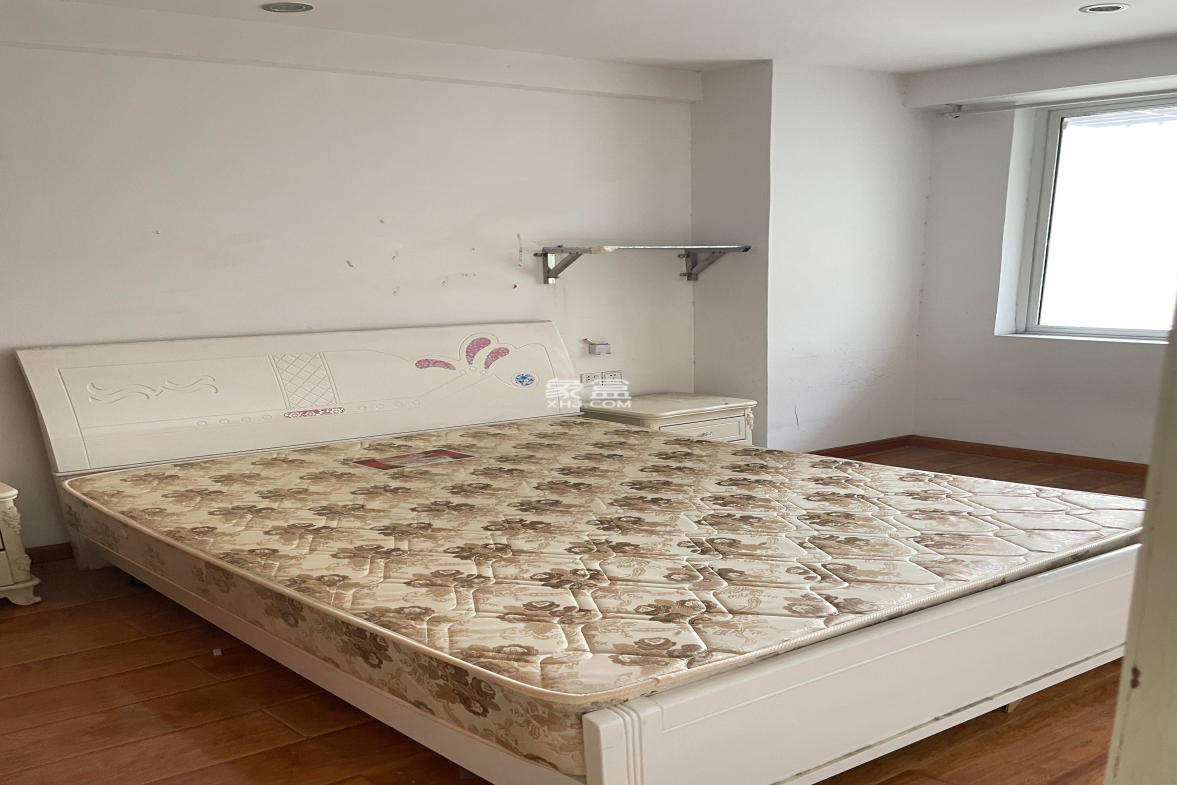 福鑫大厦  1室1厅1卫    1000.0元/月 福鑫大厦  1室1厅1卫    1000.0元/月室内图