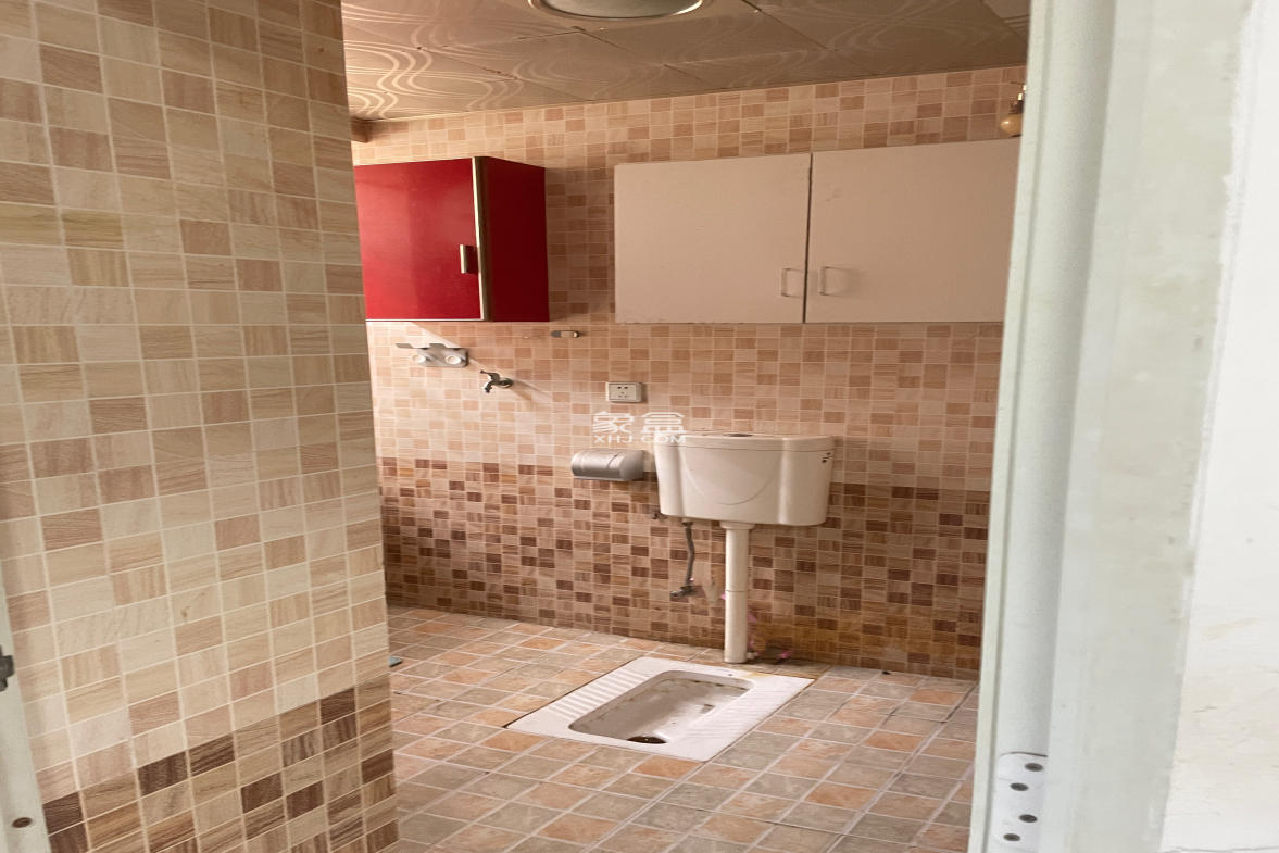 福鑫大厦  1室1厅1卫    1000.0元/月 福鑫大厦  1室1厅1卫    1000.0元/月室内图