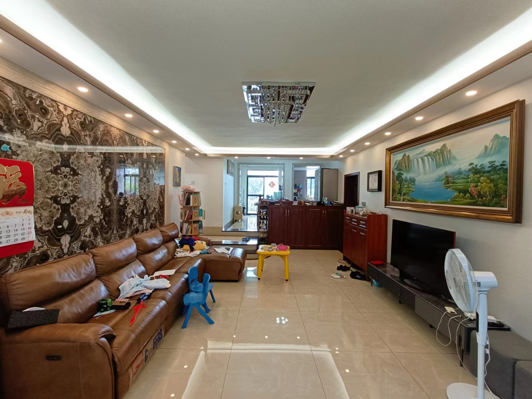 泰达比华利山庄 3室2厅2卫 325.0万 泰达比华利山庄 3室2厅2卫 325.0万室内图