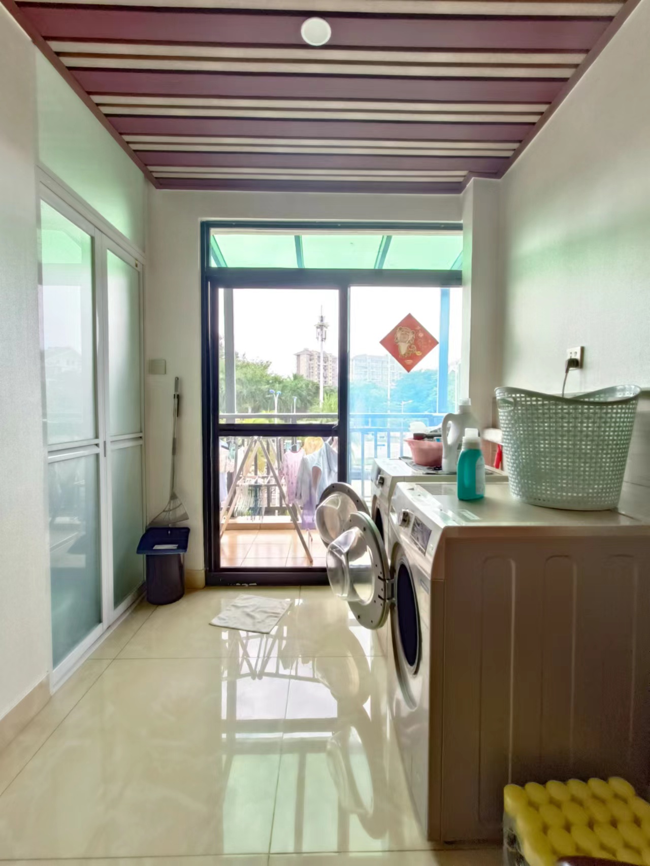 泰达比华利山庄 3室2厅2卫 325.0万 泰达比华利山庄 3室2厅2卫 325.0万室内图