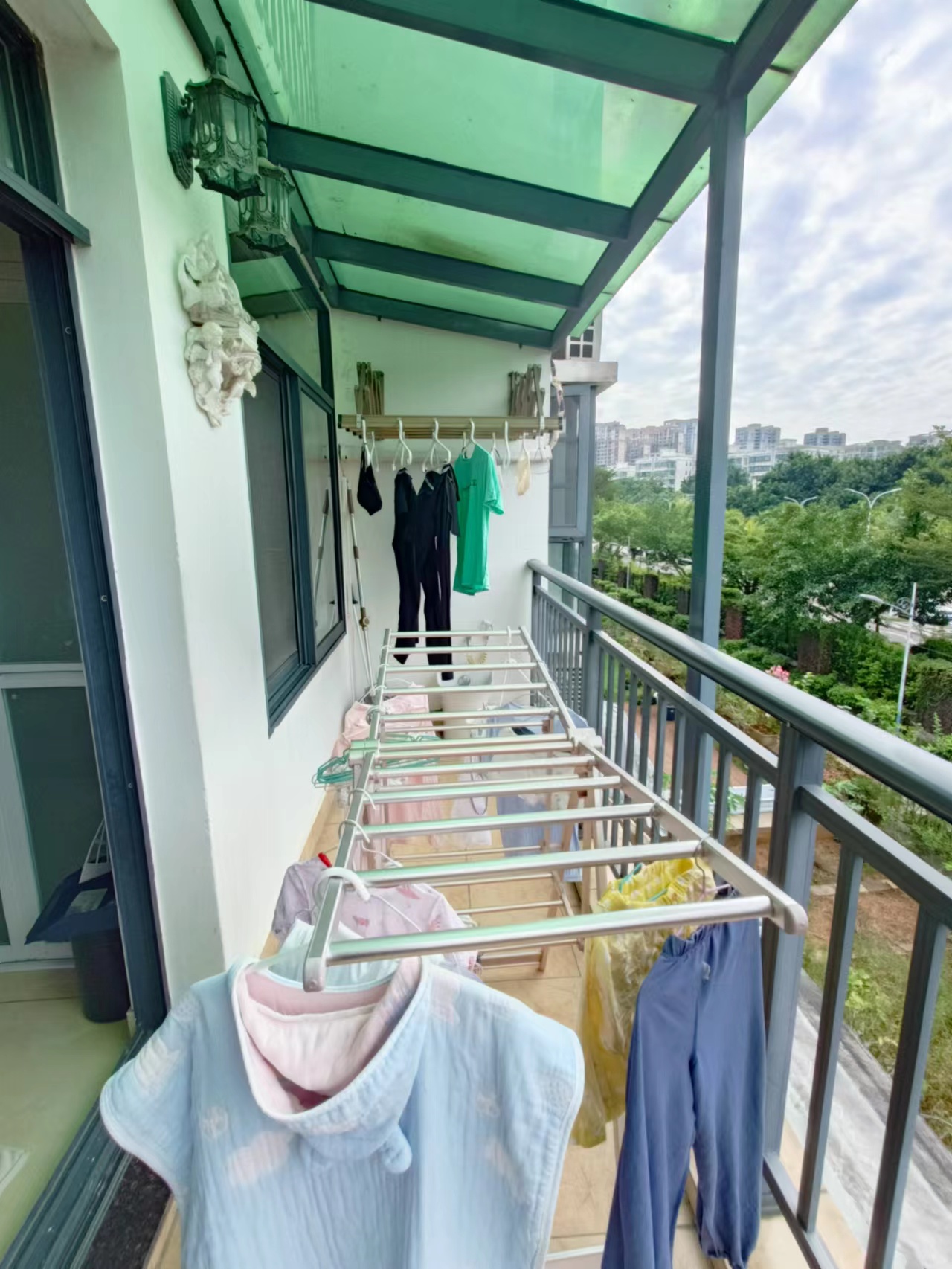 泰达比华利山庄 3室2厅2卫 325.0万 泰达比华利山庄 3室2厅2卫 325.0万室内图