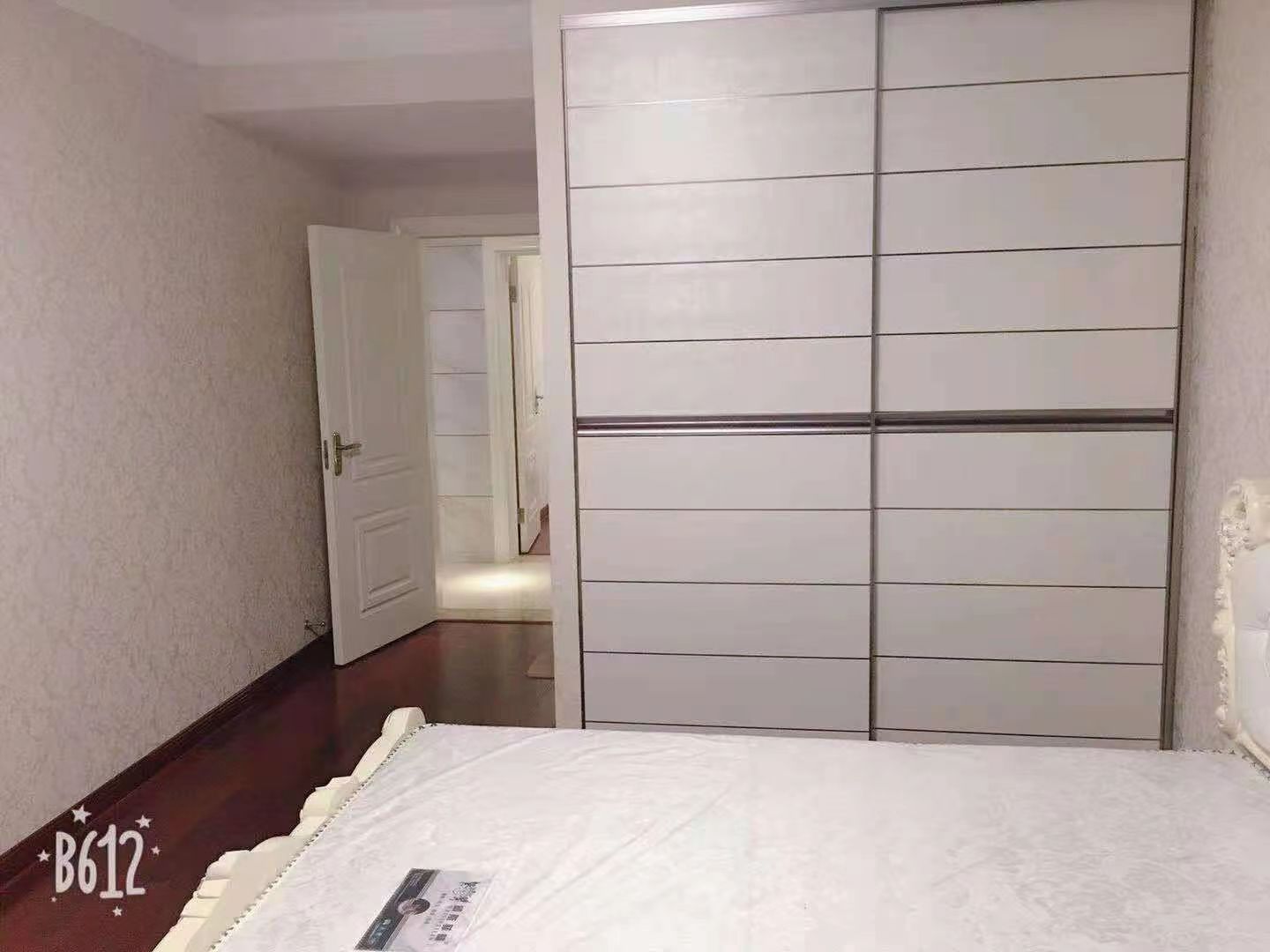 世贸广场  4室2厅3卫   2800.00元/月室内图