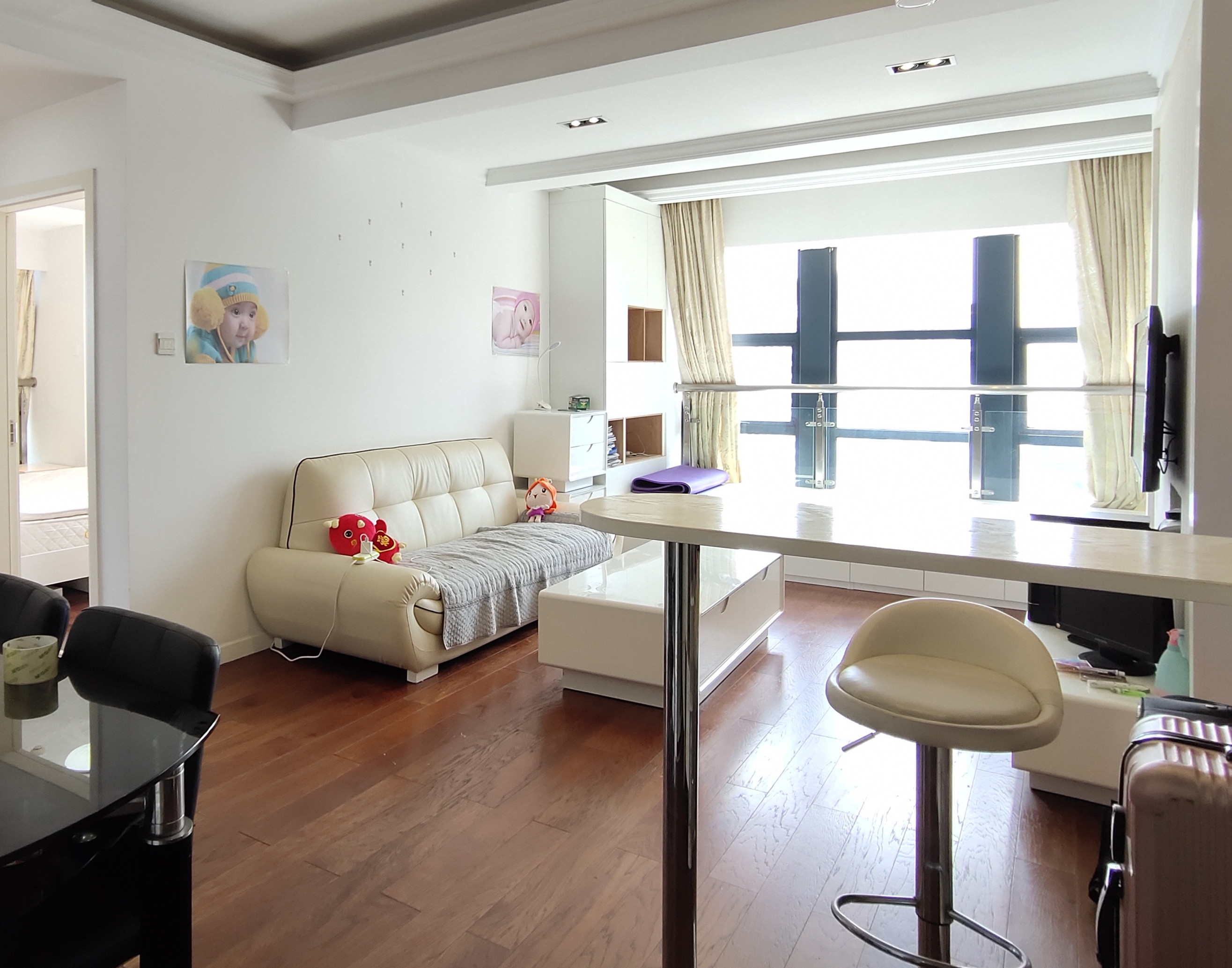 壹号公馆  2室2厅1卫    4100.0元/月 壹号公馆  2室2厅1卫    4100.0元/月