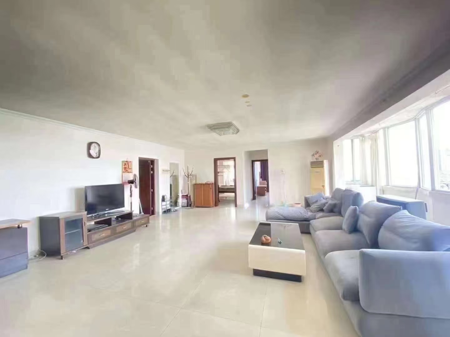 锦绣花园  4室2厅2卫    135.0万 锦绣花园  4室2厅2卫    135.0万室内图