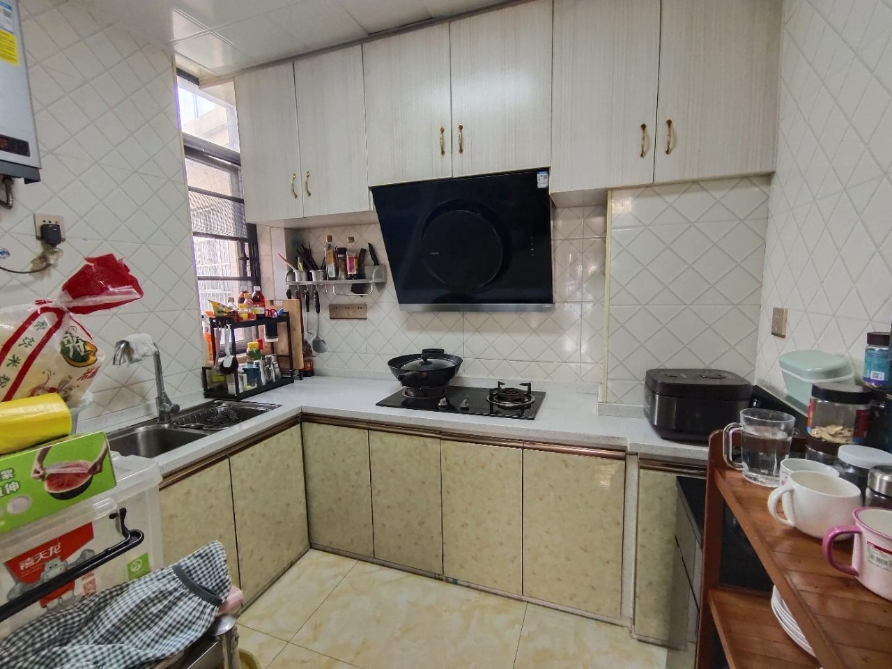 湘银星城  3室2厅1卫    56.0万 湘银星城  3室2厅1卫    56.0万室内图