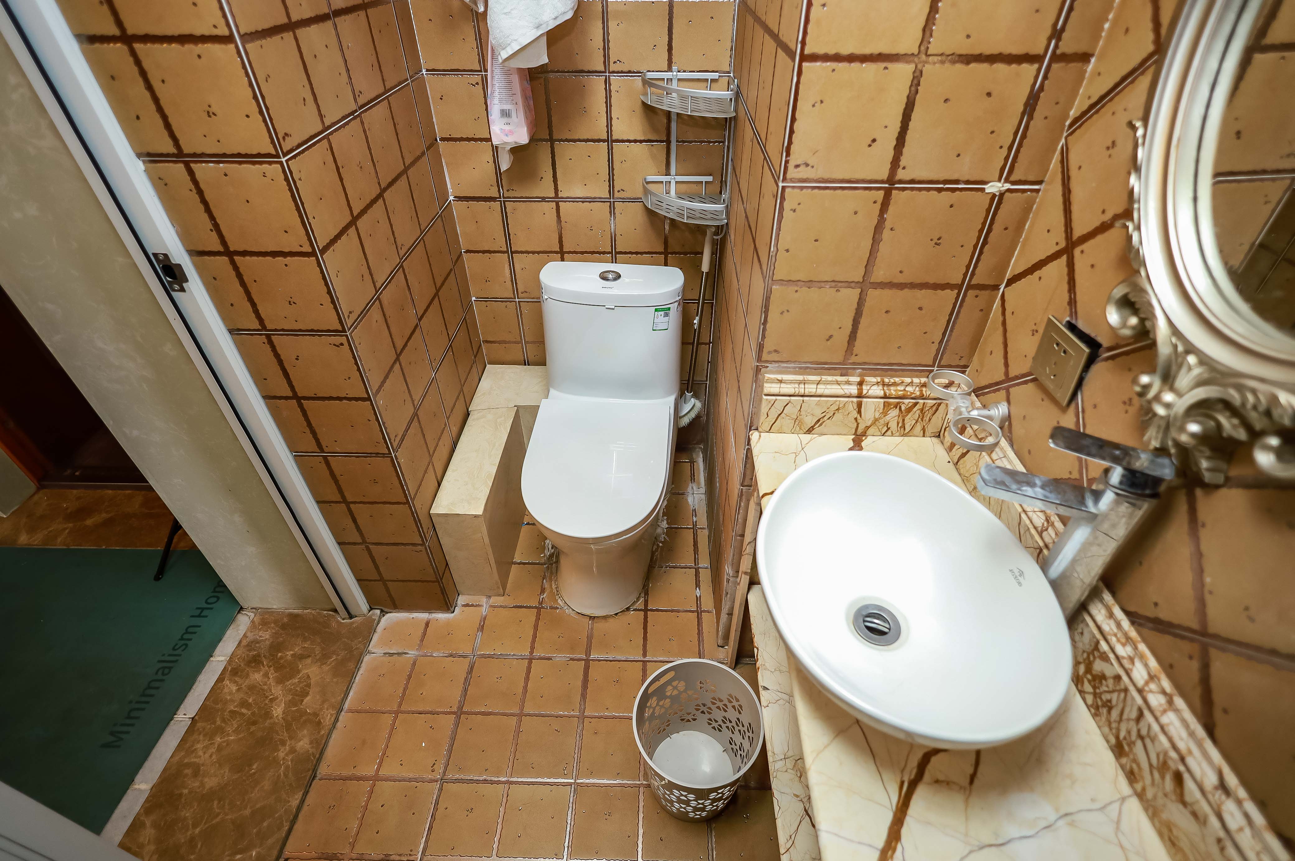 长房时代城  1室0厅1卫   35.00万卫生间