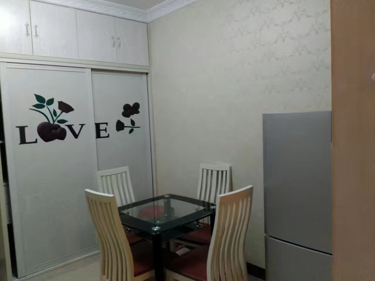 一品恒城 1室1厅1卫 1300.0元/月 一品恒城 1室1厅1卫 1300.0元/月室内图