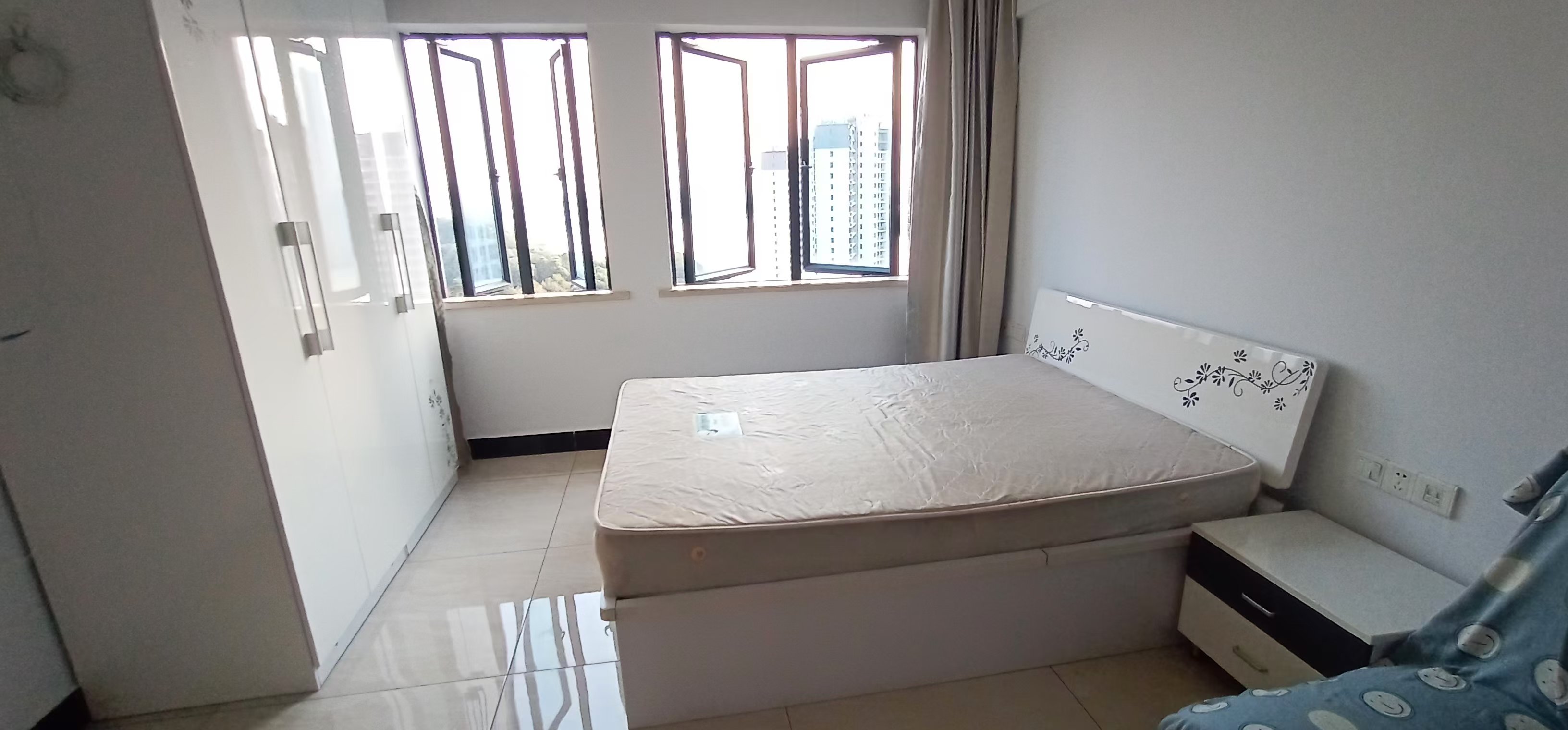 山水国际 1室1厅1卫 25.0万 山水国际 1室1厅1卫 25.0万室内图