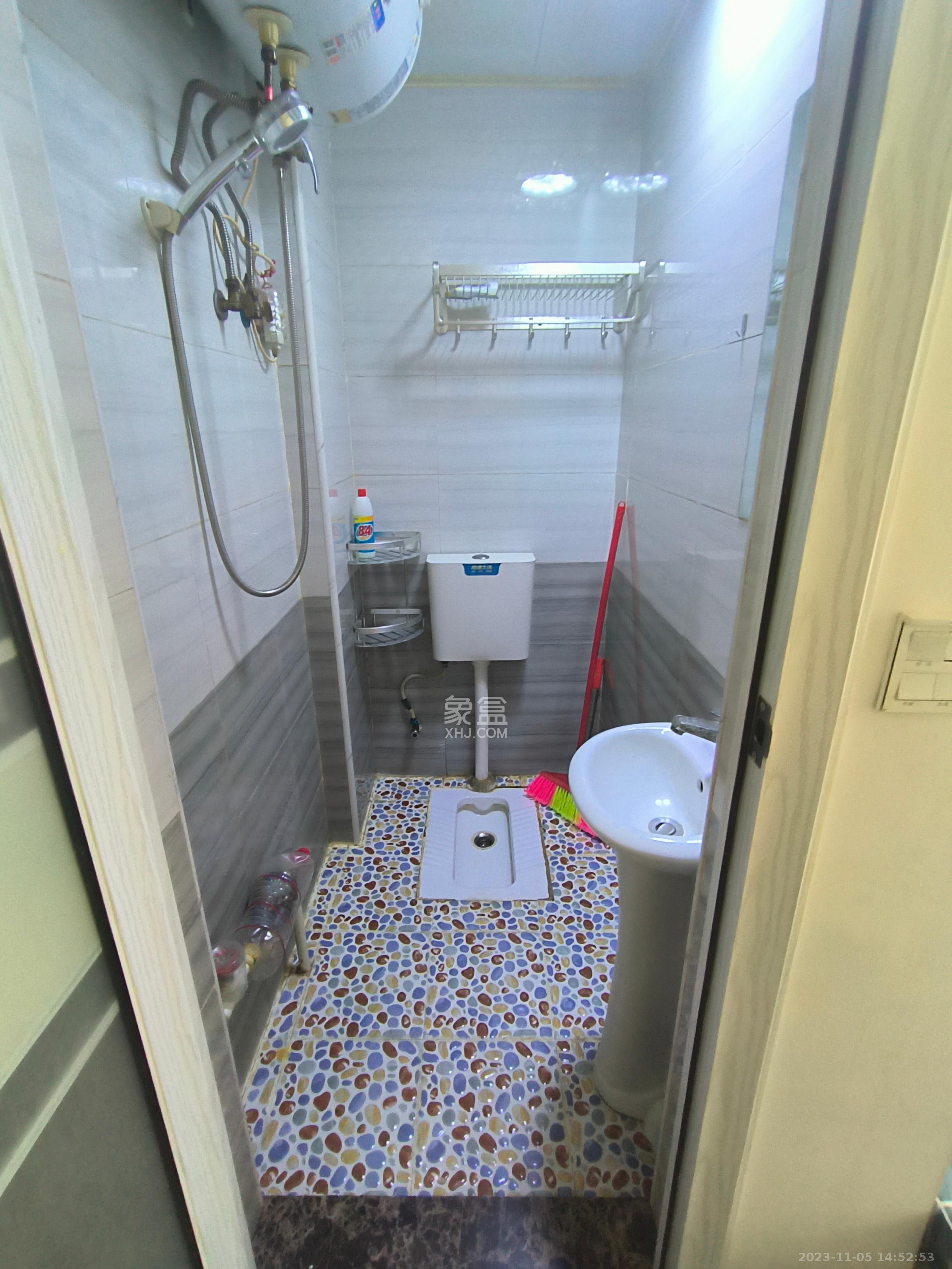 嘉顺苑 1室1厅1卫 1000.0元/月 嘉顺苑 1室1厅1卫 1000.0元/月室内图