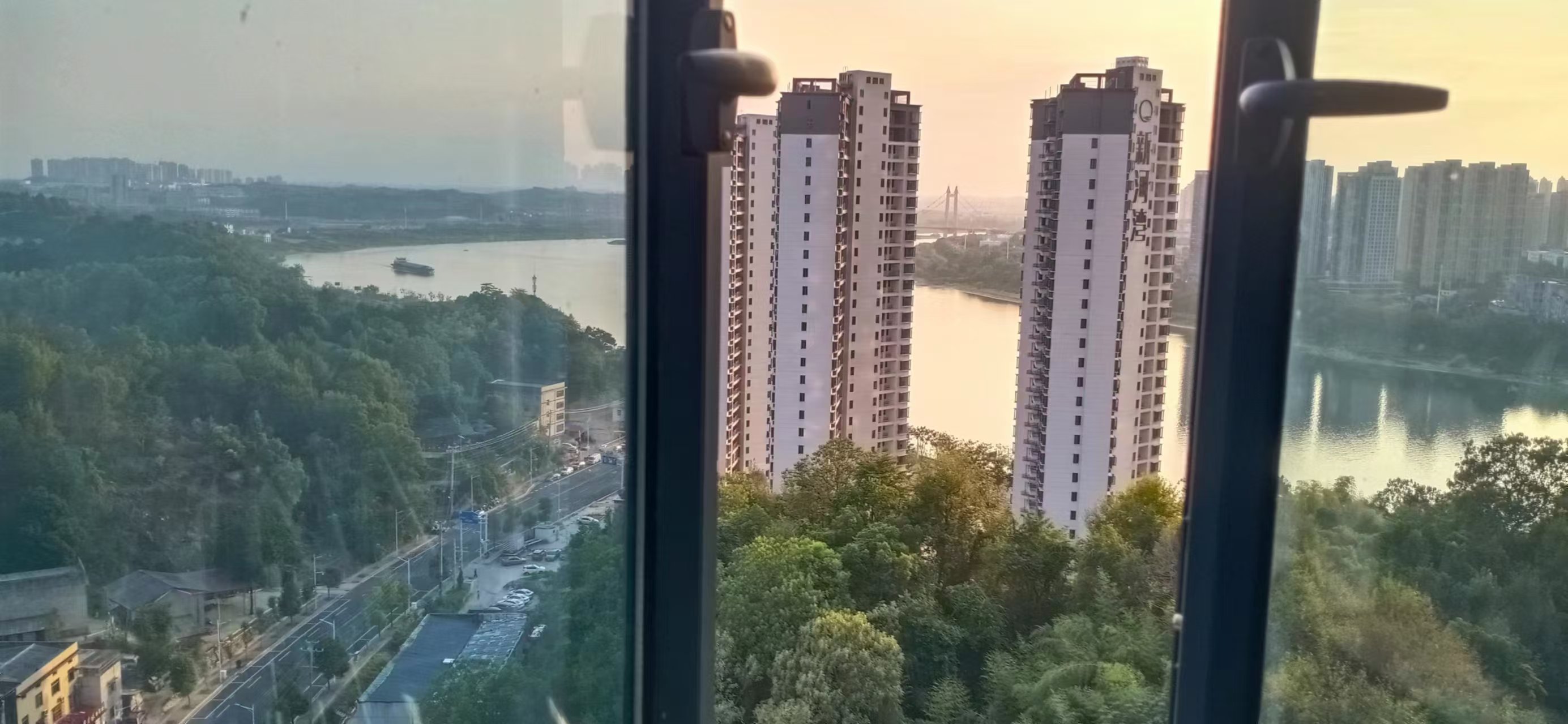 山水国际 1室1厅1卫 25.0万 山水国际 1室1厅1卫 25.0万室内图