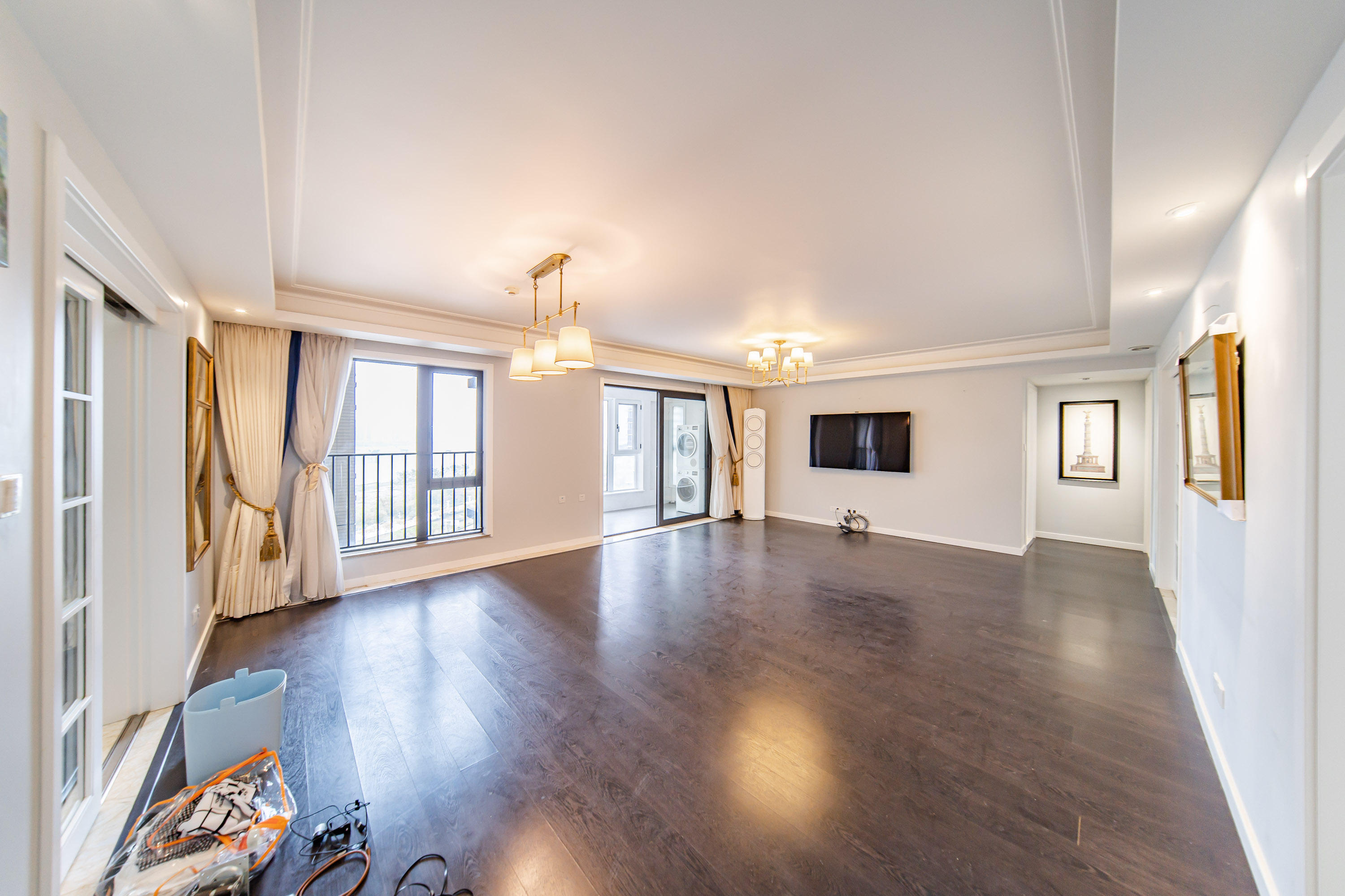 万科金域缇香  4室2厅2卫    190.0万客厅