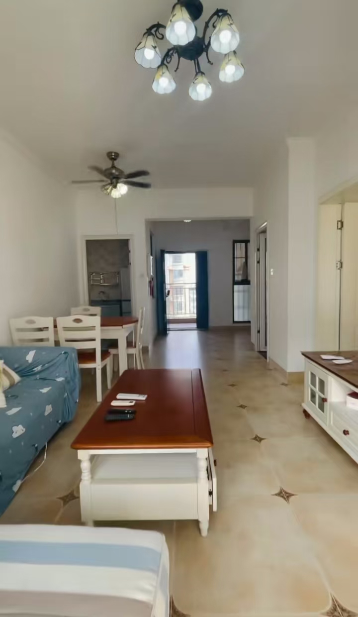 滨江花城  1室2厅1卫    75.0万 滨江花城  1室2厅1卫    75.0万室内图