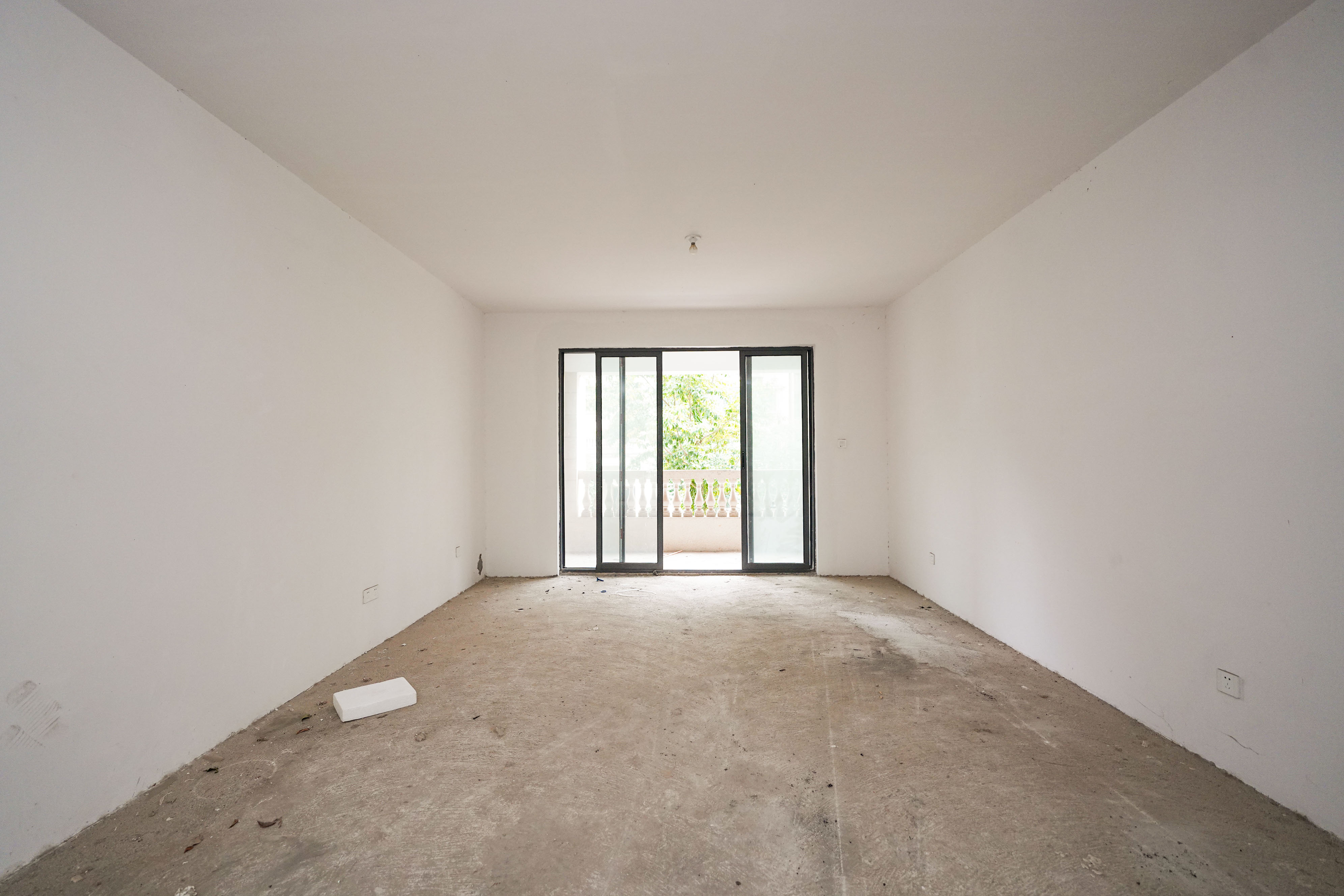 五矿万境蓝山  3室2厅2卫    142.0万 五矿万境蓝山  3室2厅2卫    142.0万客厅