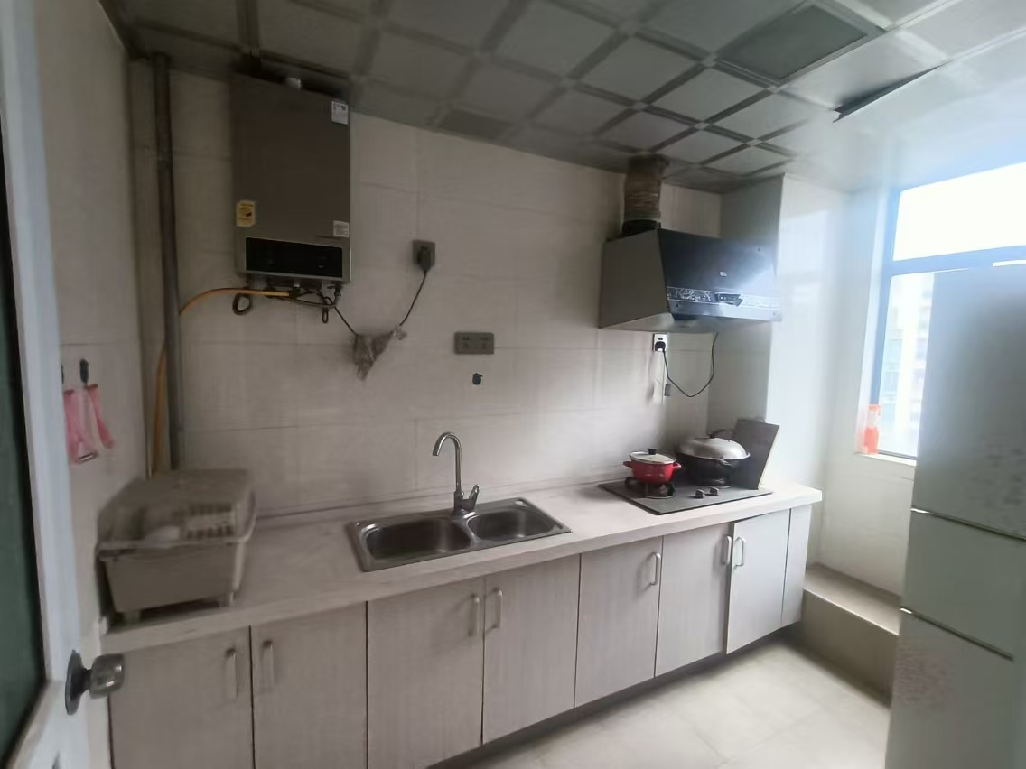 湘府9号 3室1厅1卫 2500.0元/月 湘府9号 3室1厅1卫 2500.0元/月室内图