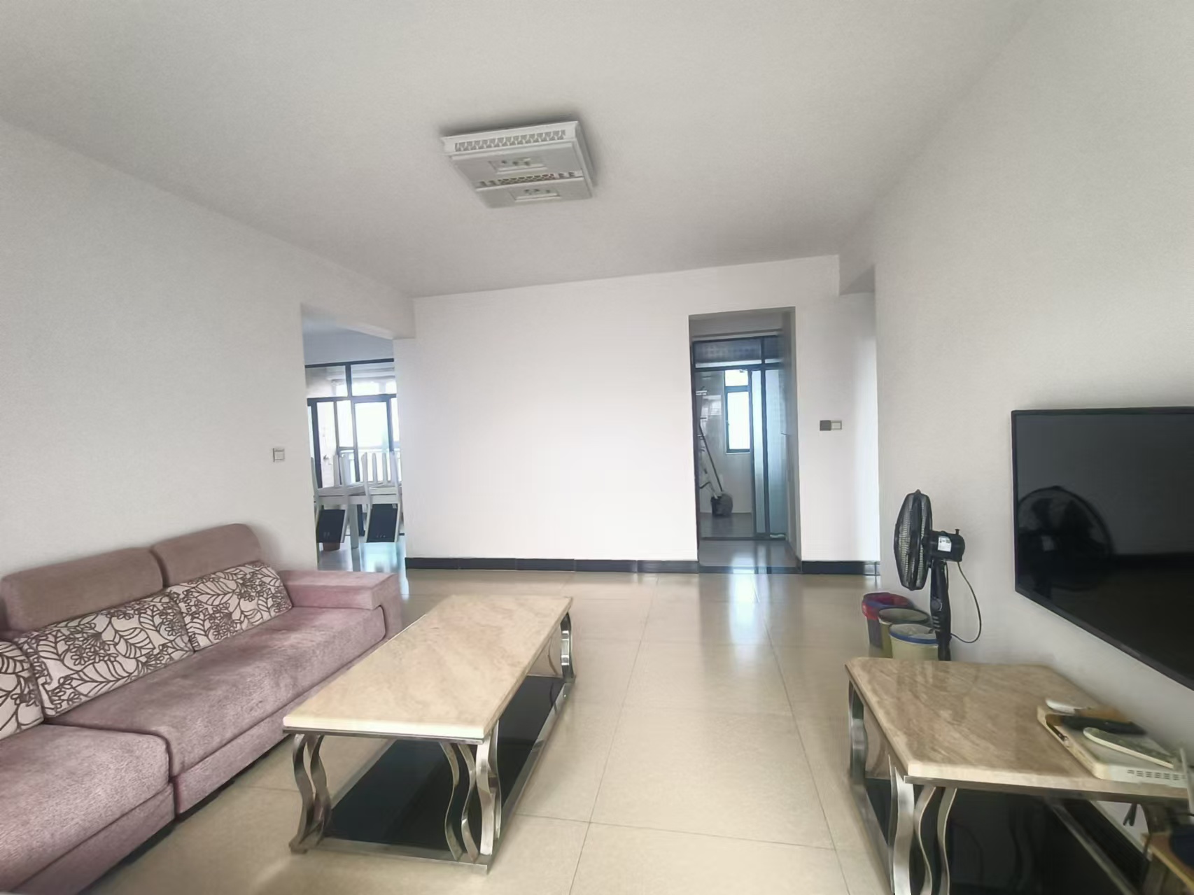 湘府9号 3室1厅1卫 2500.0元/月 湘府9号 3室1厅1卫 2500.0元/月室内图