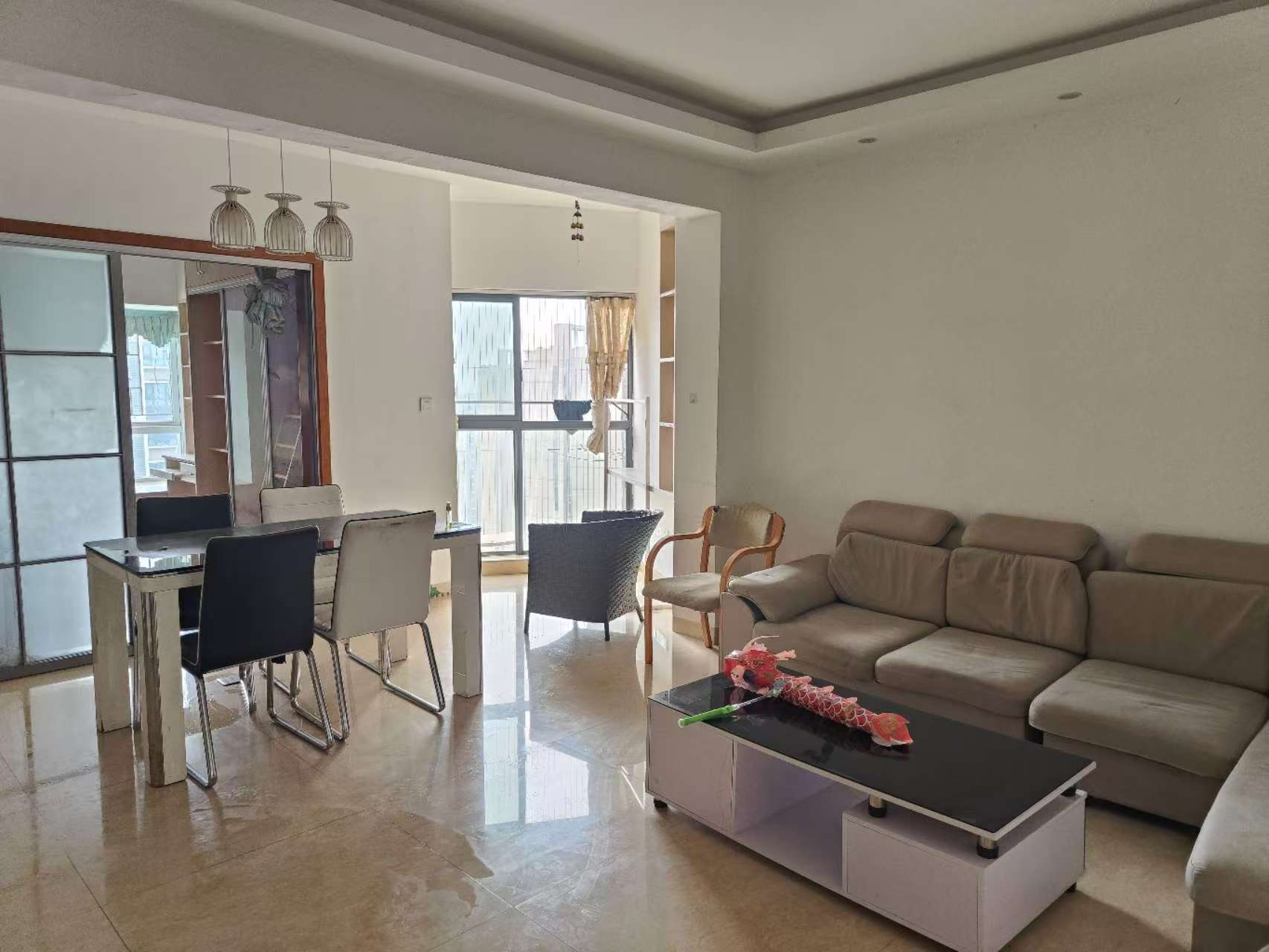 美的城二期 2室1厅1卫 1600.0元/月 美的城二期 2室1厅1卫 1600.0元/月室内图