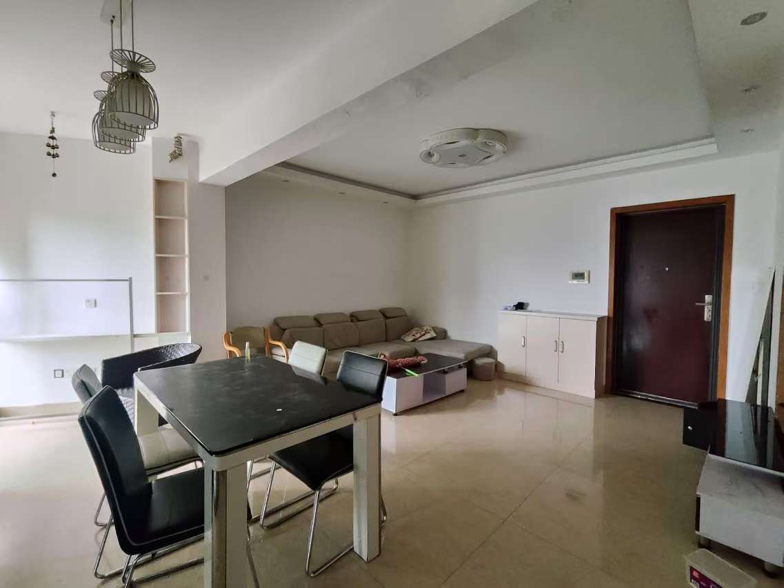 美的城二期 2室1厅1卫 1600.0元/月 美的城二期 2室1厅1卫 1600.0元/月室内图