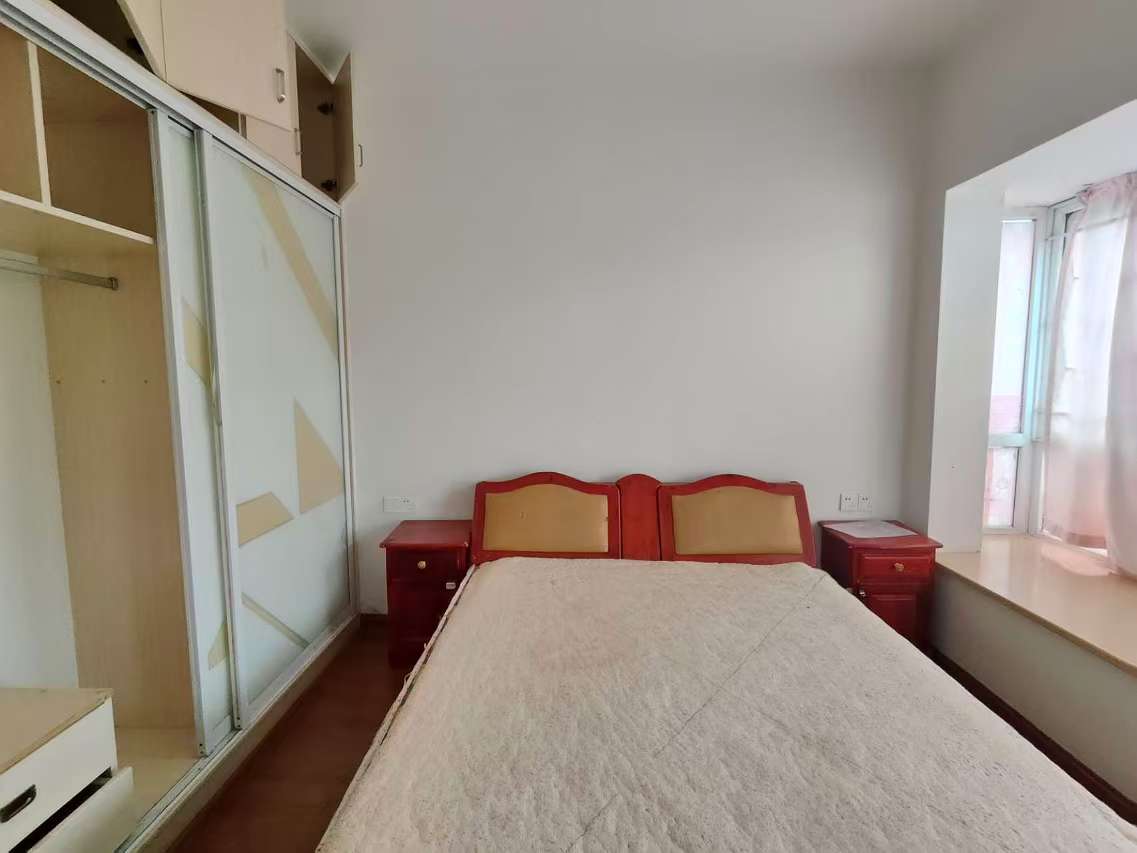 美的城二期 2室1厅1卫 1600.0元/月 美的城二期 2室1厅1卫 1600.0元/月室内图