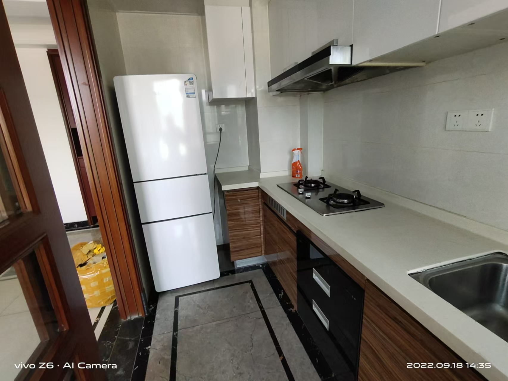 中海国际二期 3室2厅2卫 2100.0元/月 中海国际二期 3室2厅2卫 2100.0元/月室内图