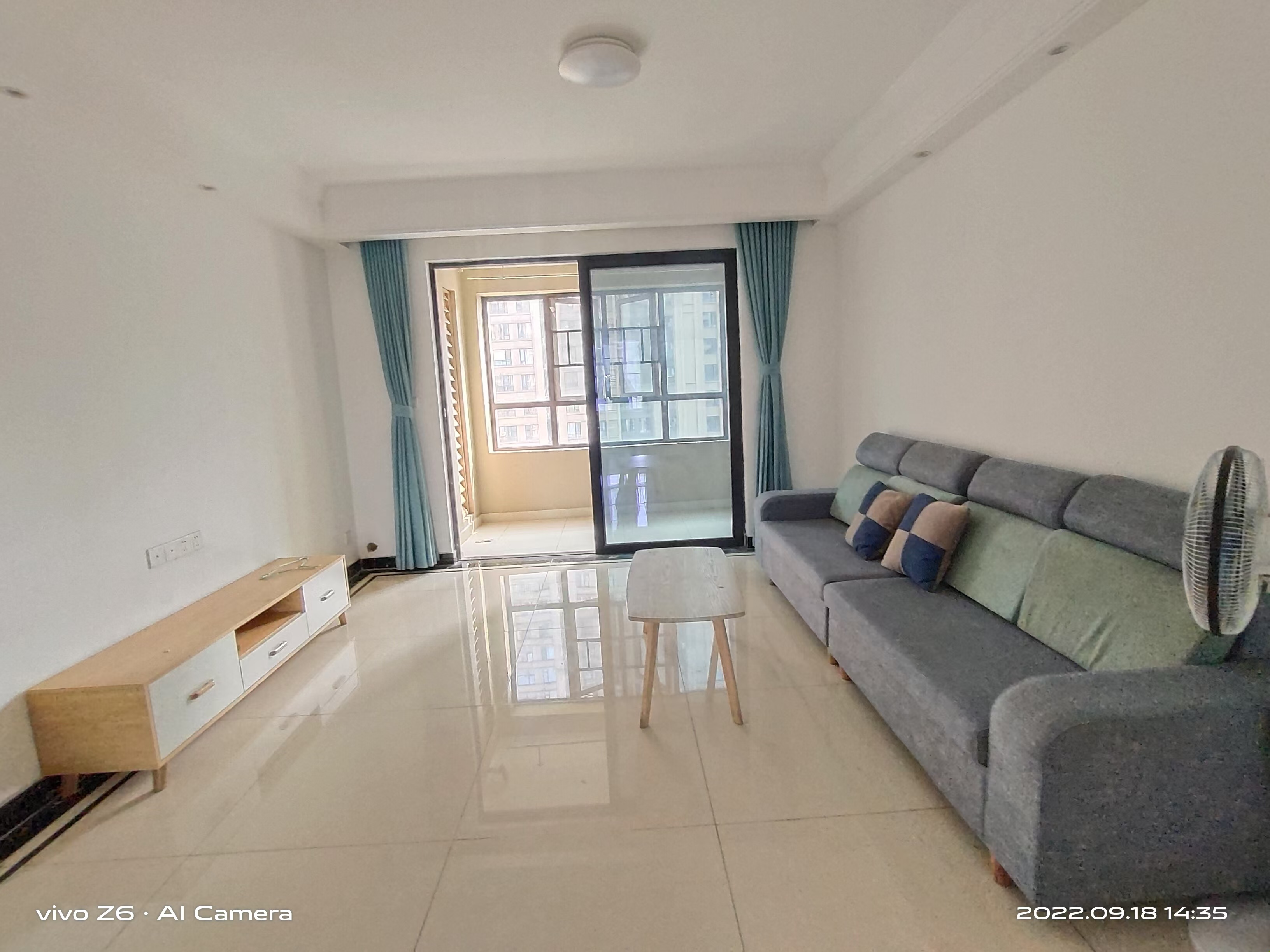 中海国际二期 3室2厅2卫 2100.0元/月 中海国际二期 3室2厅2卫 2100.0元/月室内图