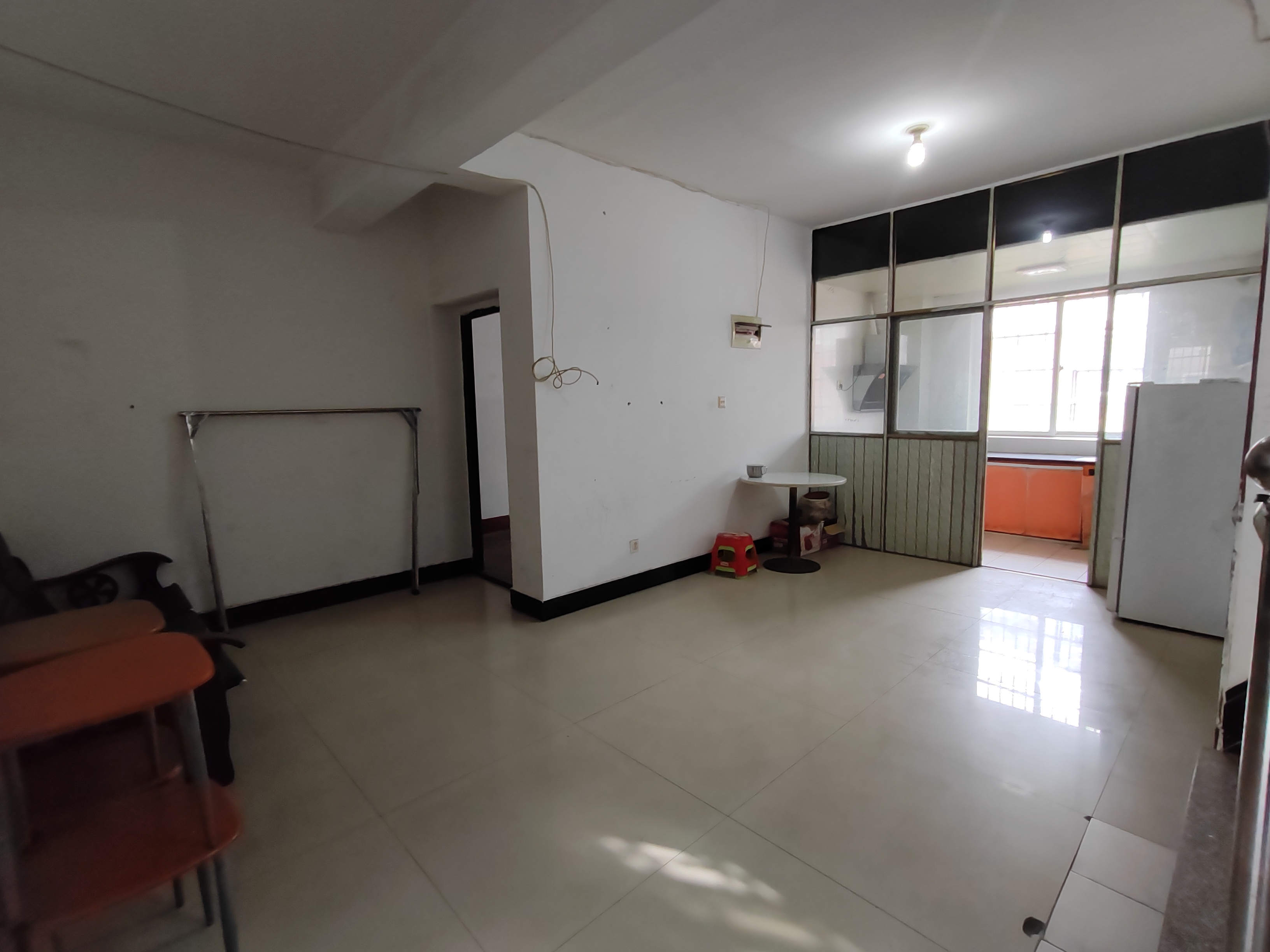 金鹰机电大市场 5室2厅1卫 1800.0元/月 金鹰机电大市场 5室2厅1卫 1800.0元/月室内图