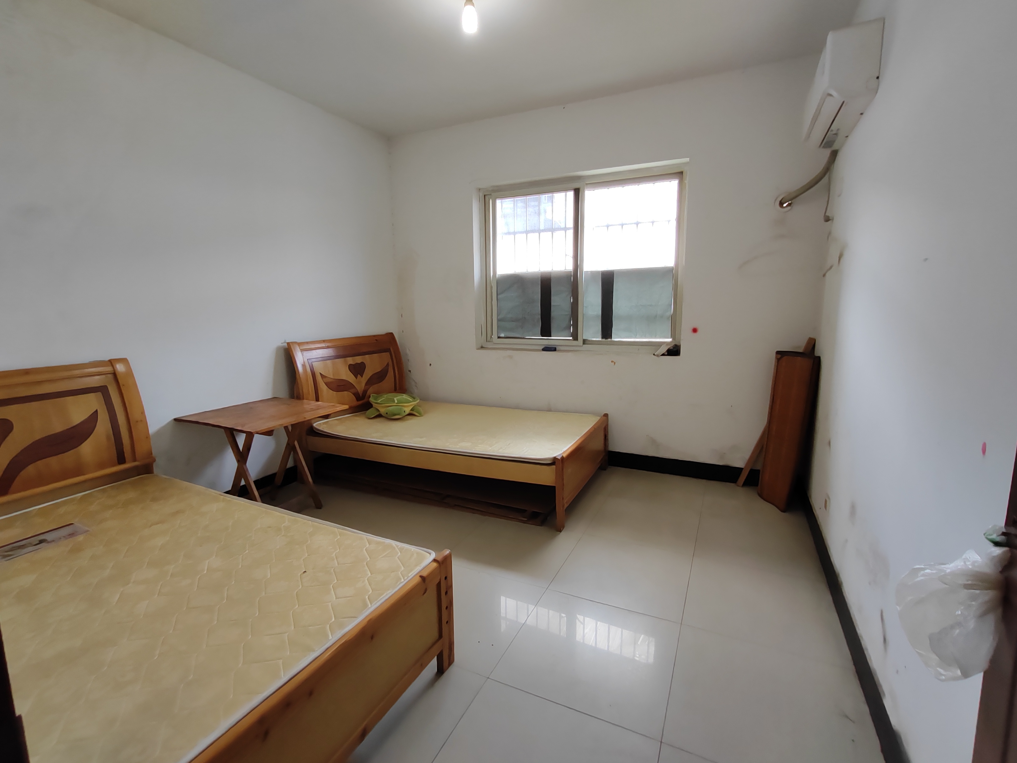 金鹰机电大市场 5室2厅1卫 1800.0元/月 金鹰机电大市场 5室2厅1卫 1800.0元/月室内图