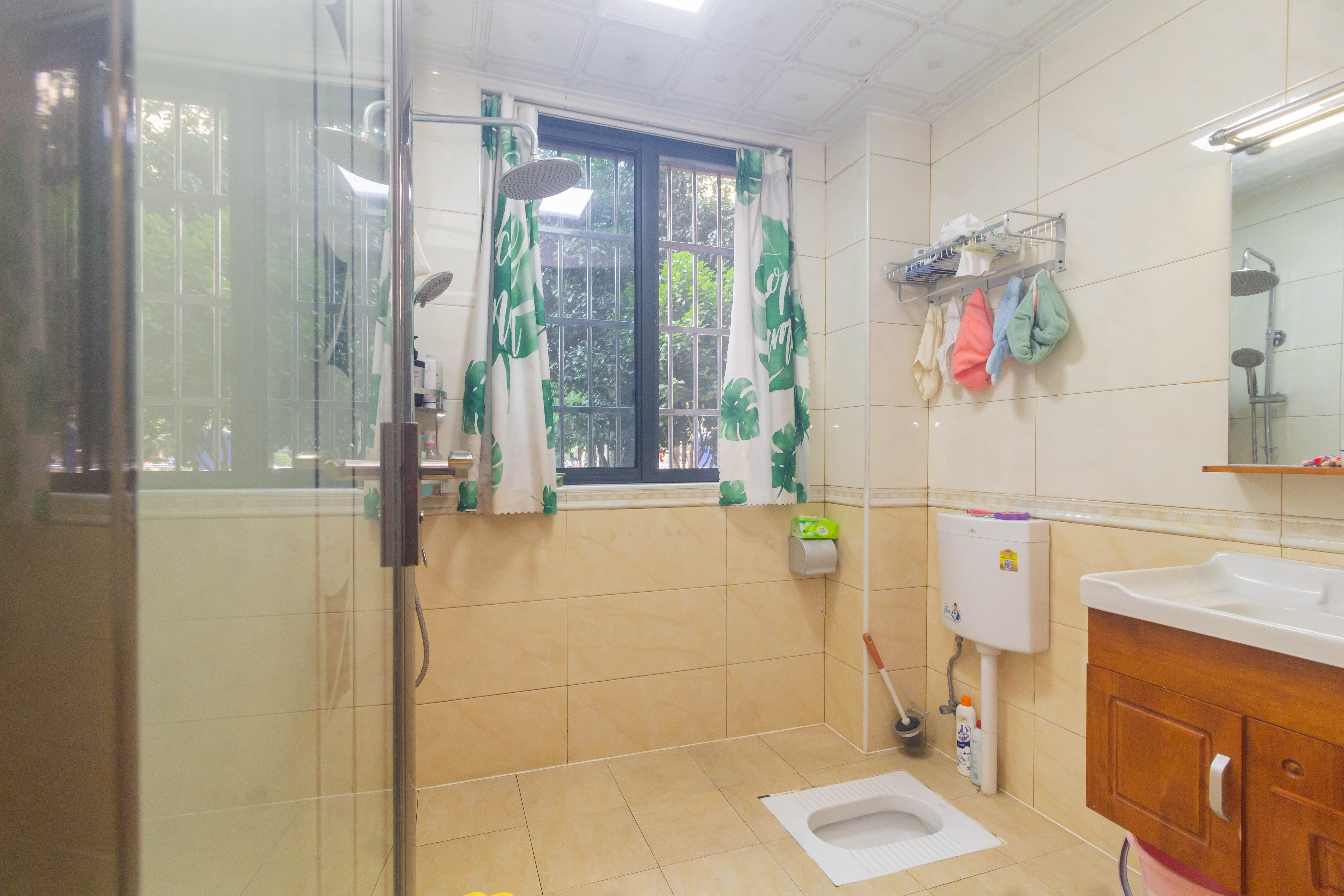 佳美紫郡  3室2厅1卫    68.8万卧室