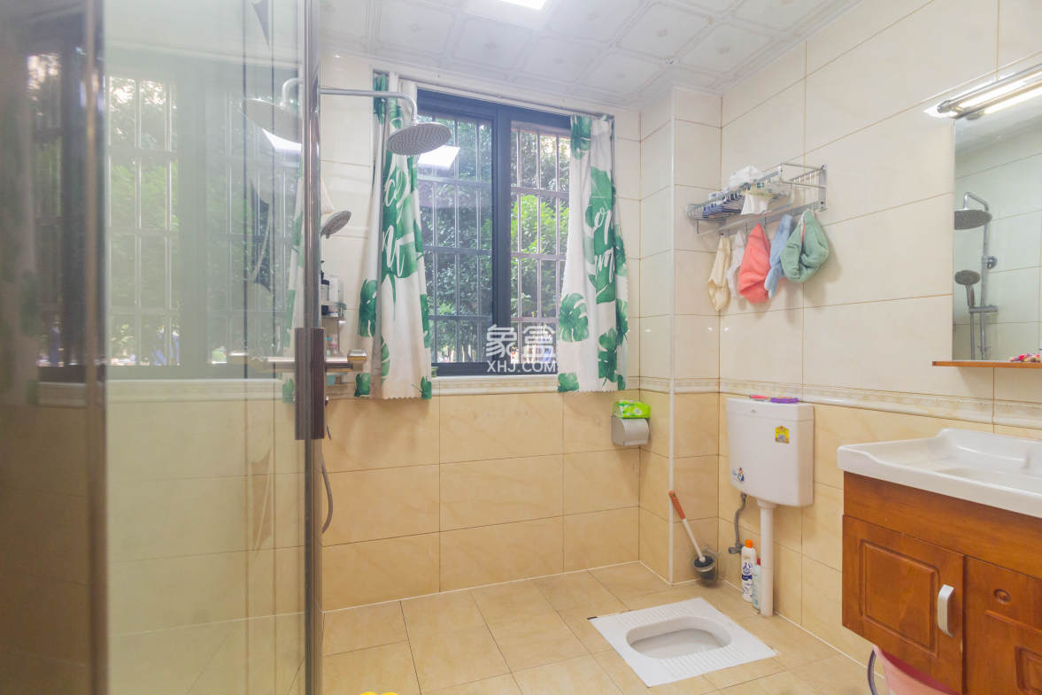 佳美紫郡 3室2厅1卫 68.8万 佳美紫郡 3室2厅1卫 68.8万卧室