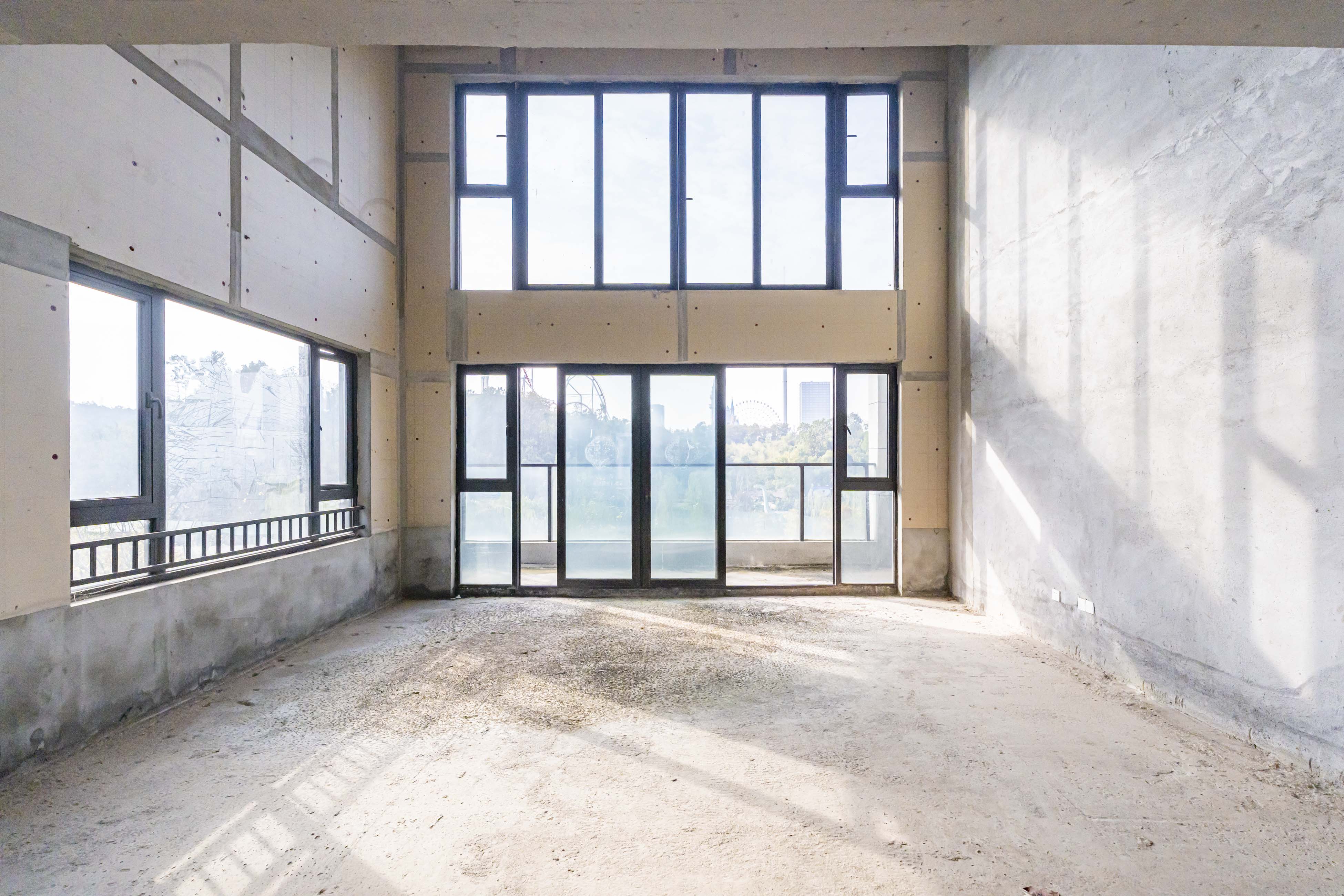 东原麓印长江C区 4室2厅2卫 328.0万 东原麓印长江C区 4室2厅2卫 328.0万客厅