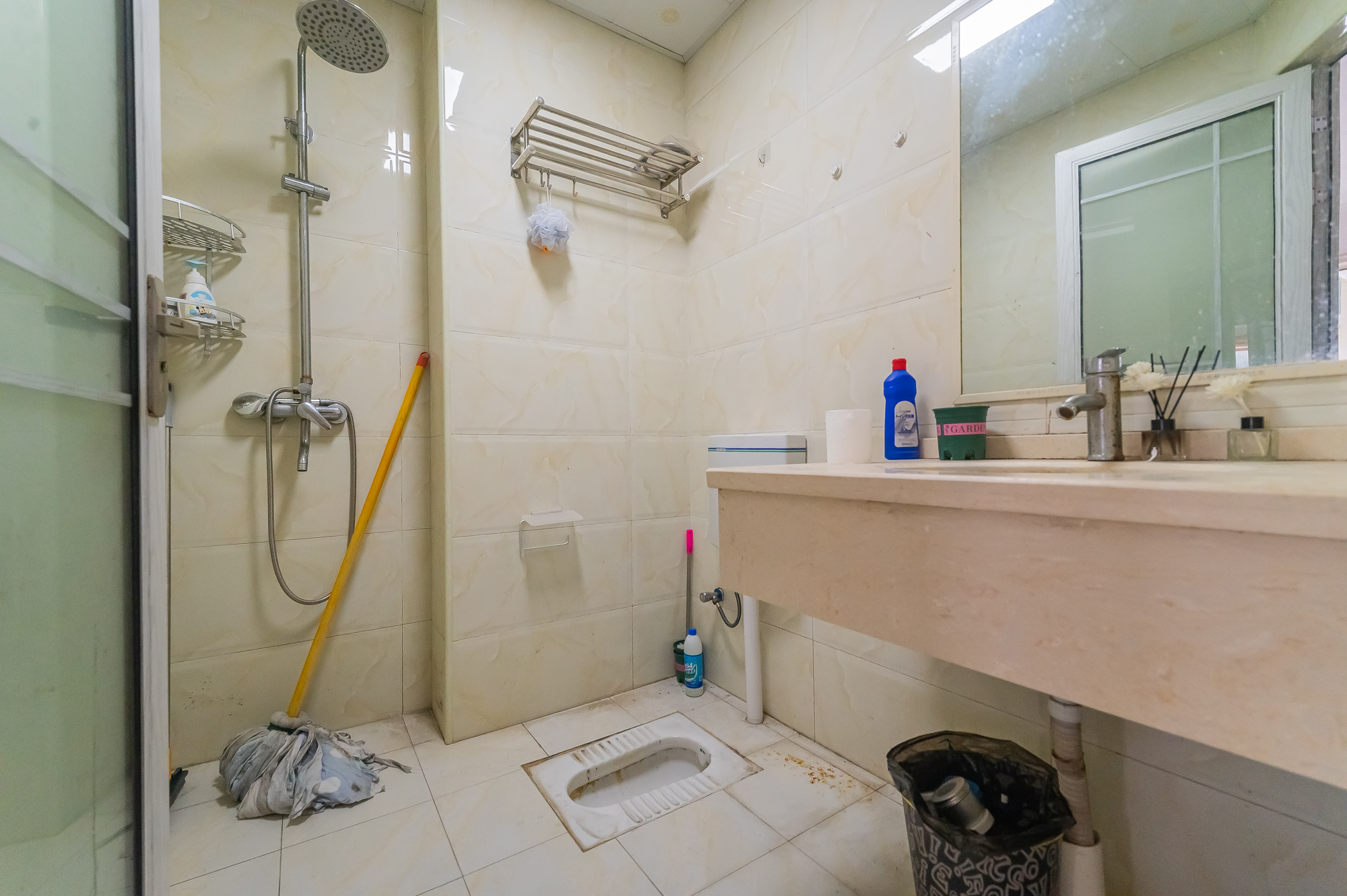 未来漫城  1室1厅1卫    35.0万 未来漫城  1室1厅1卫    35.0万卫生间