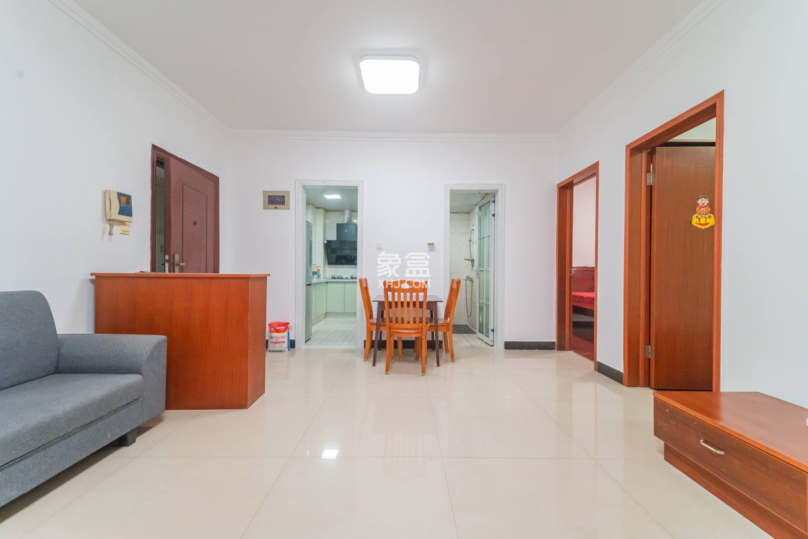 彩都公寓  2室2厅1卫    42.8万 彩都公寓  2室2厅1卫    42.8万客厅