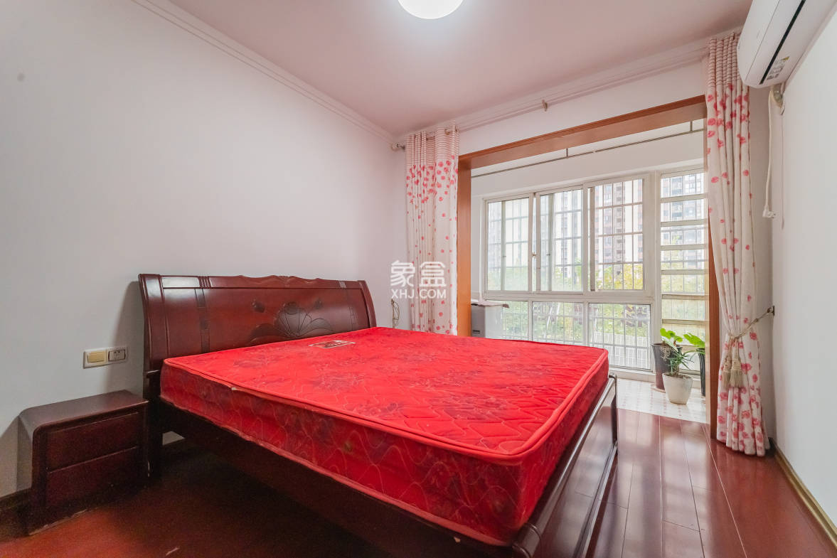 彩都公寓  2室2厅1卫    42.8万 彩都公寓  2室2厅1卫    42.8万卧室