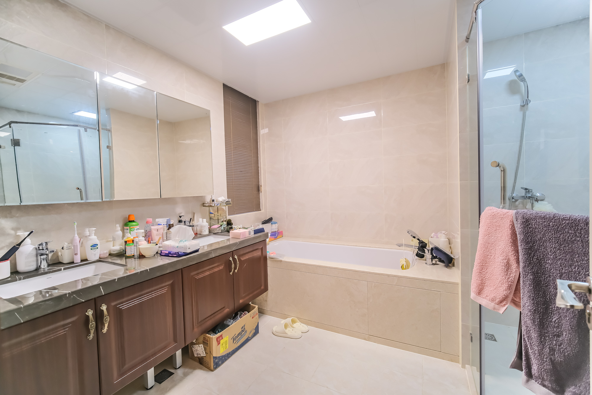 运达锦绣广场  6室2厅2卫    485.0万 运达锦绣广场  6室2厅2卫    485.0万卫生间