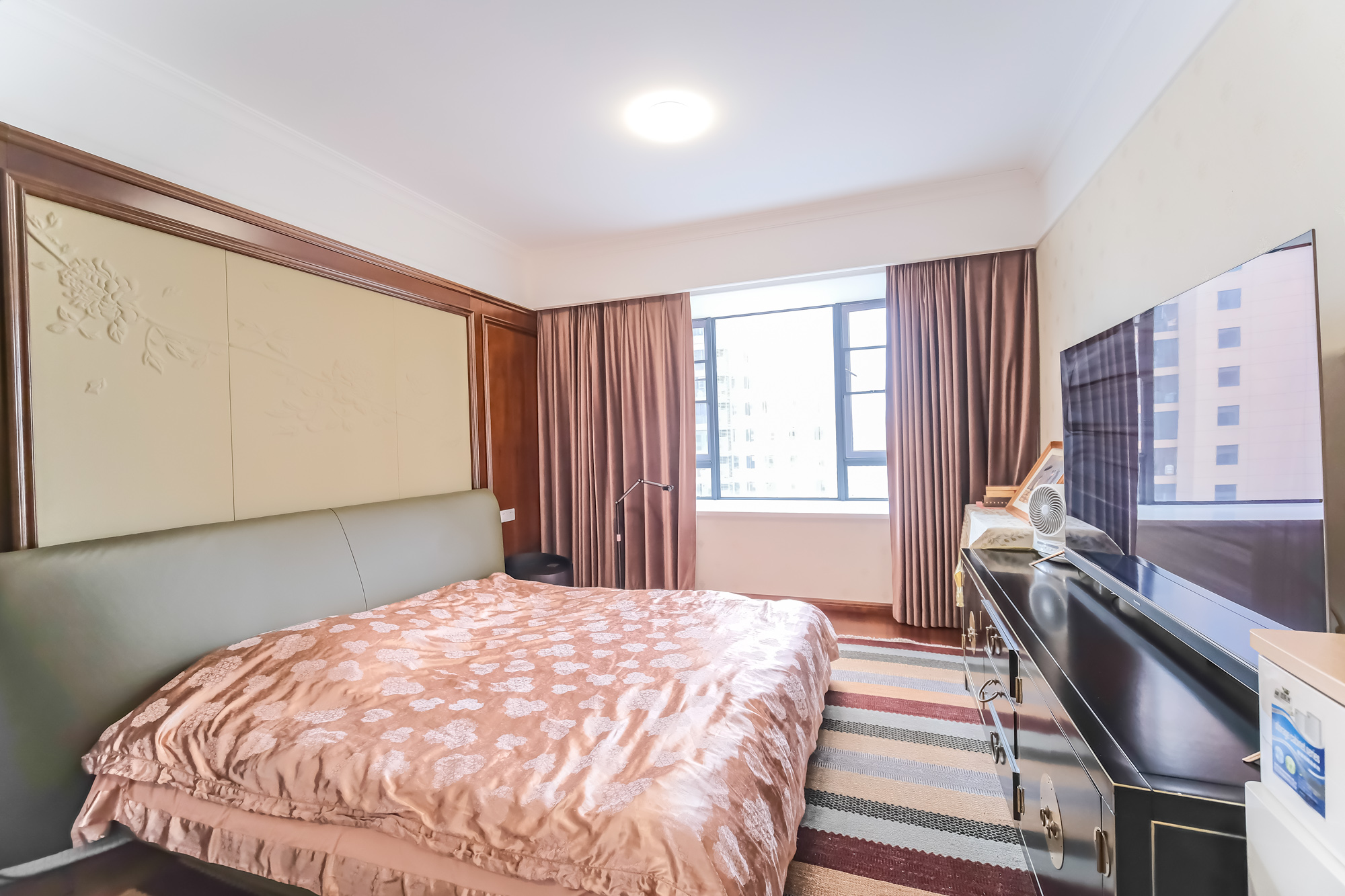 运达锦绣广场  6室2厅2卫    485.0万 运达锦绣广场  6室2厅2卫    485.0万卧室