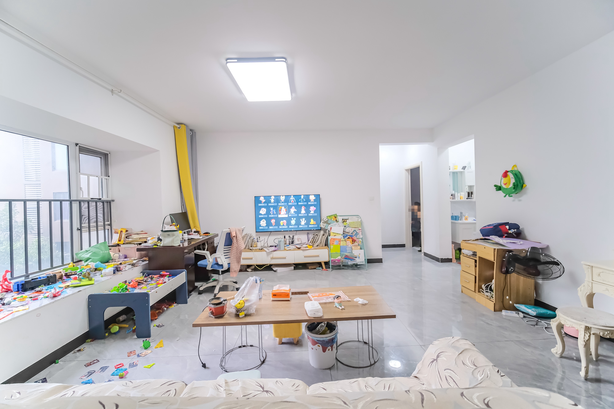 荣盛花语城  3室2厅1卫    65.8万 荣盛花语城  3室2厅1卫    65.8万客厅