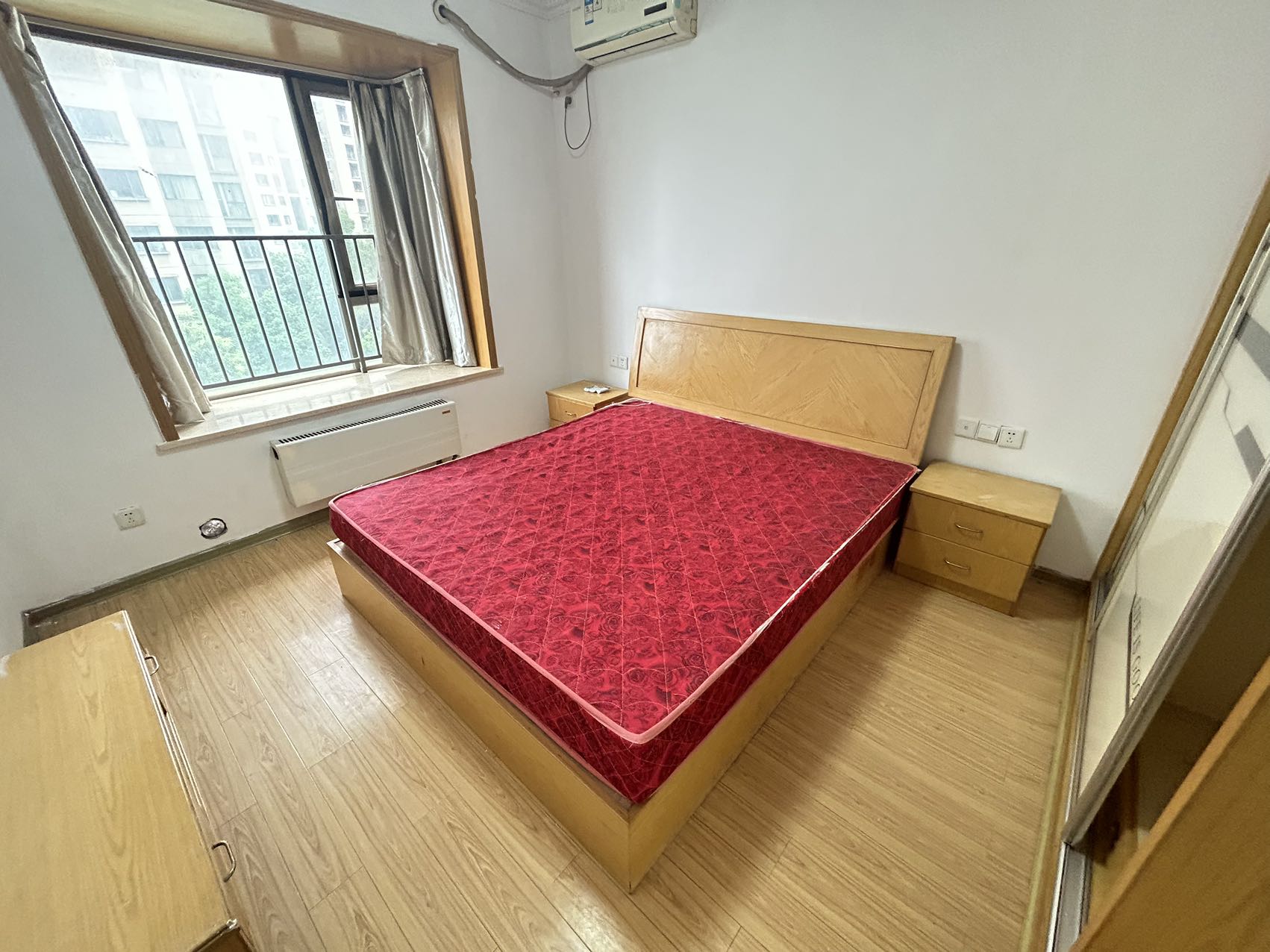 怡海星城 2室2厅1卫 1500.0元/月 怡海星城 2室2厅1卫 1500.0元/月室内图