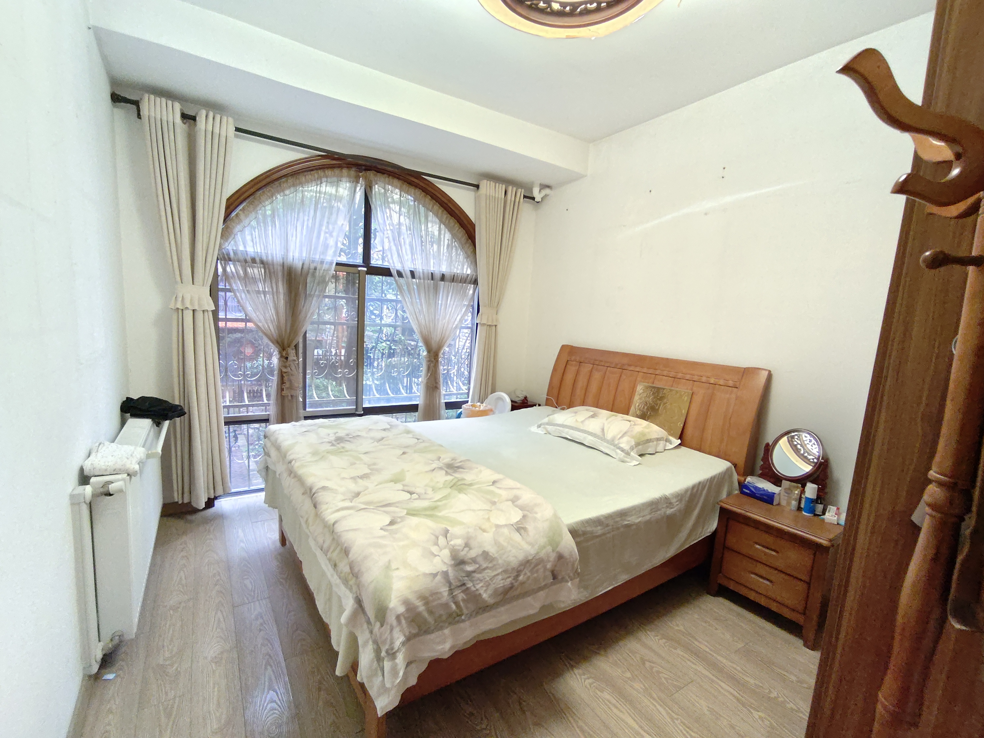 海韵天城 5室2厅2卫 180.0万 海韵天城 5室2厅2卫 180.0万室内图