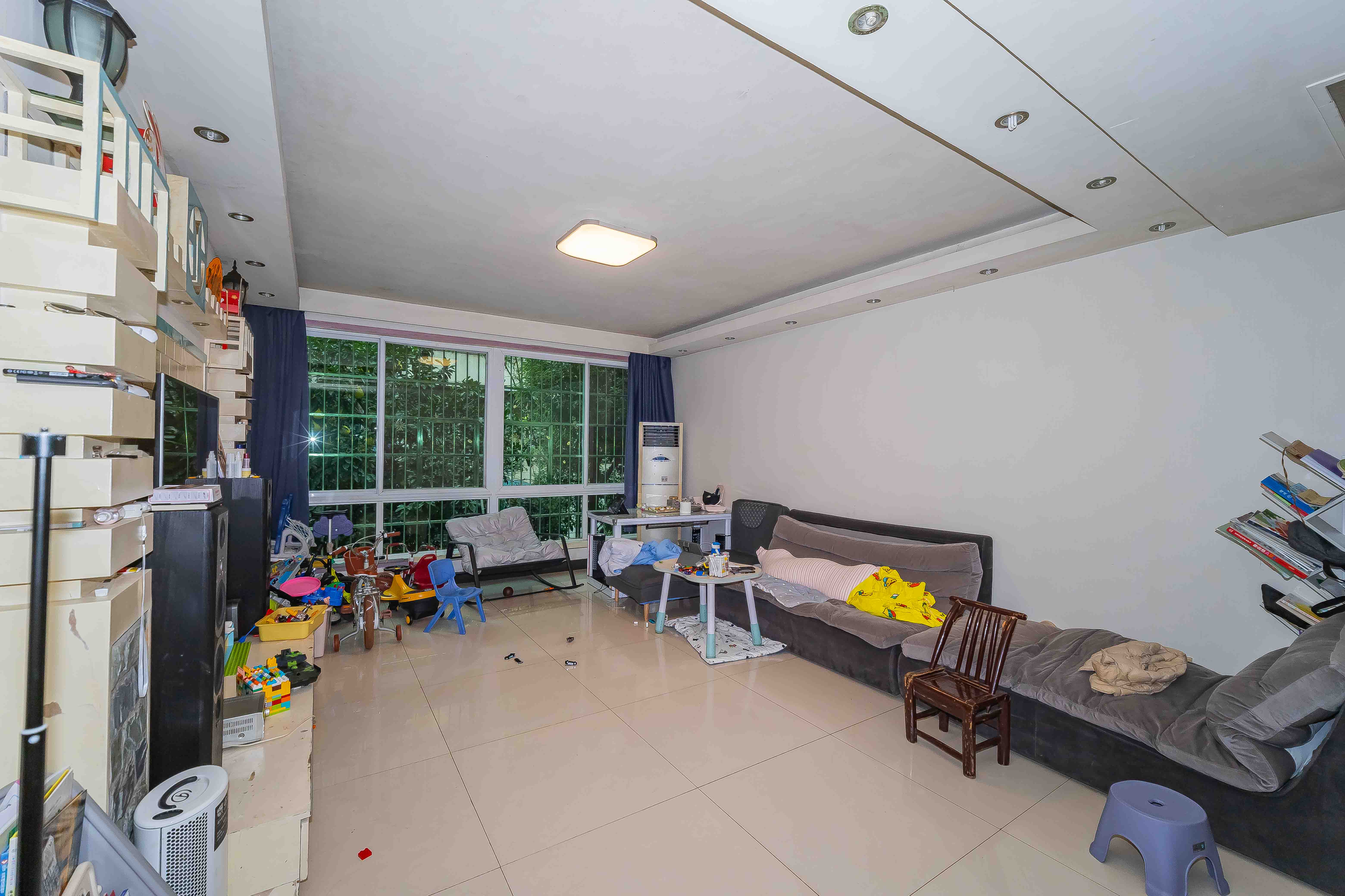 明媚星城  3室2厅2卫    106.0万 明媚星城  3室2厅2卫    106.0万客厅