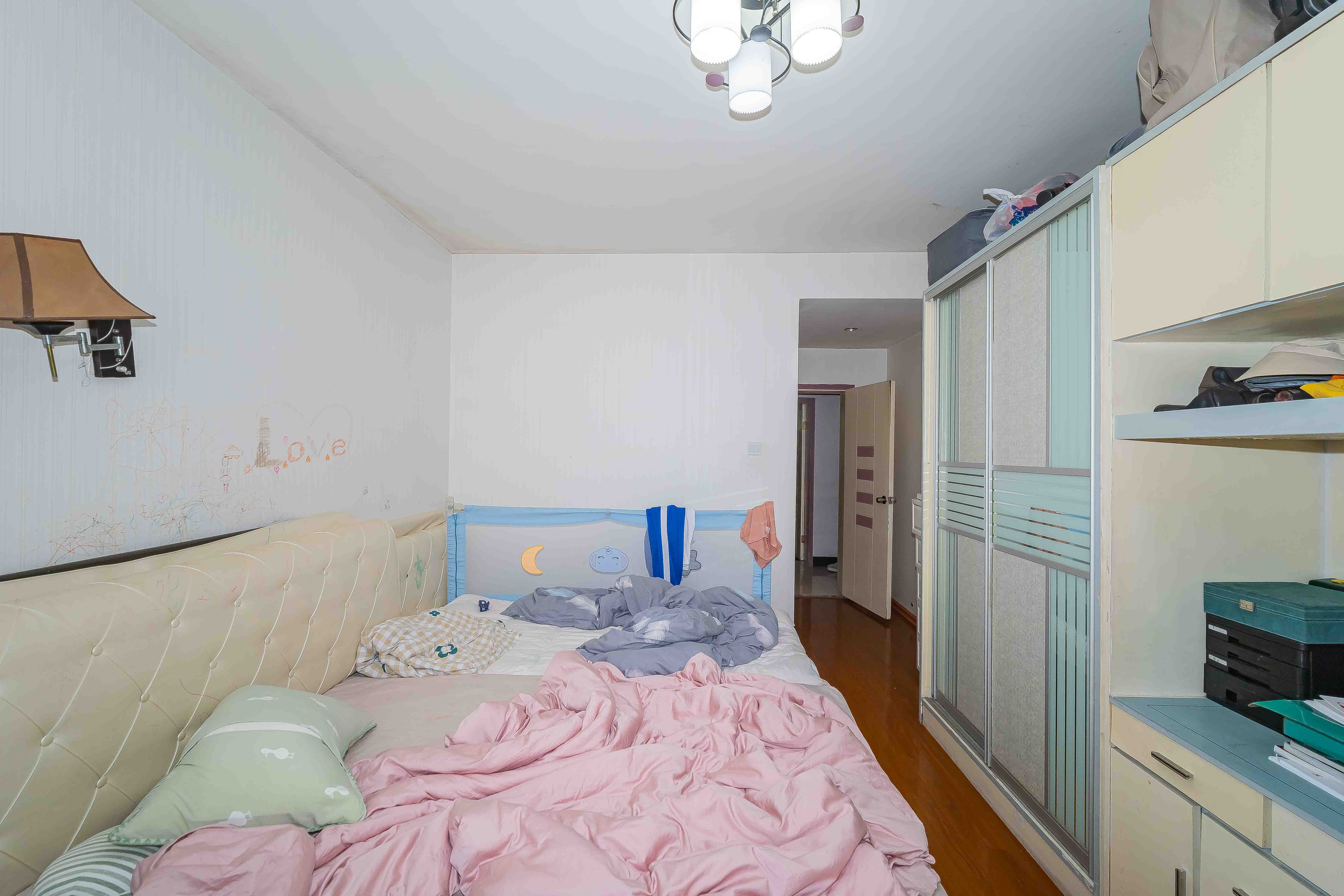 明媚星城  3室2厅2卫    106.0万 明媚星城  3室2厅2卫    106.0万卧室