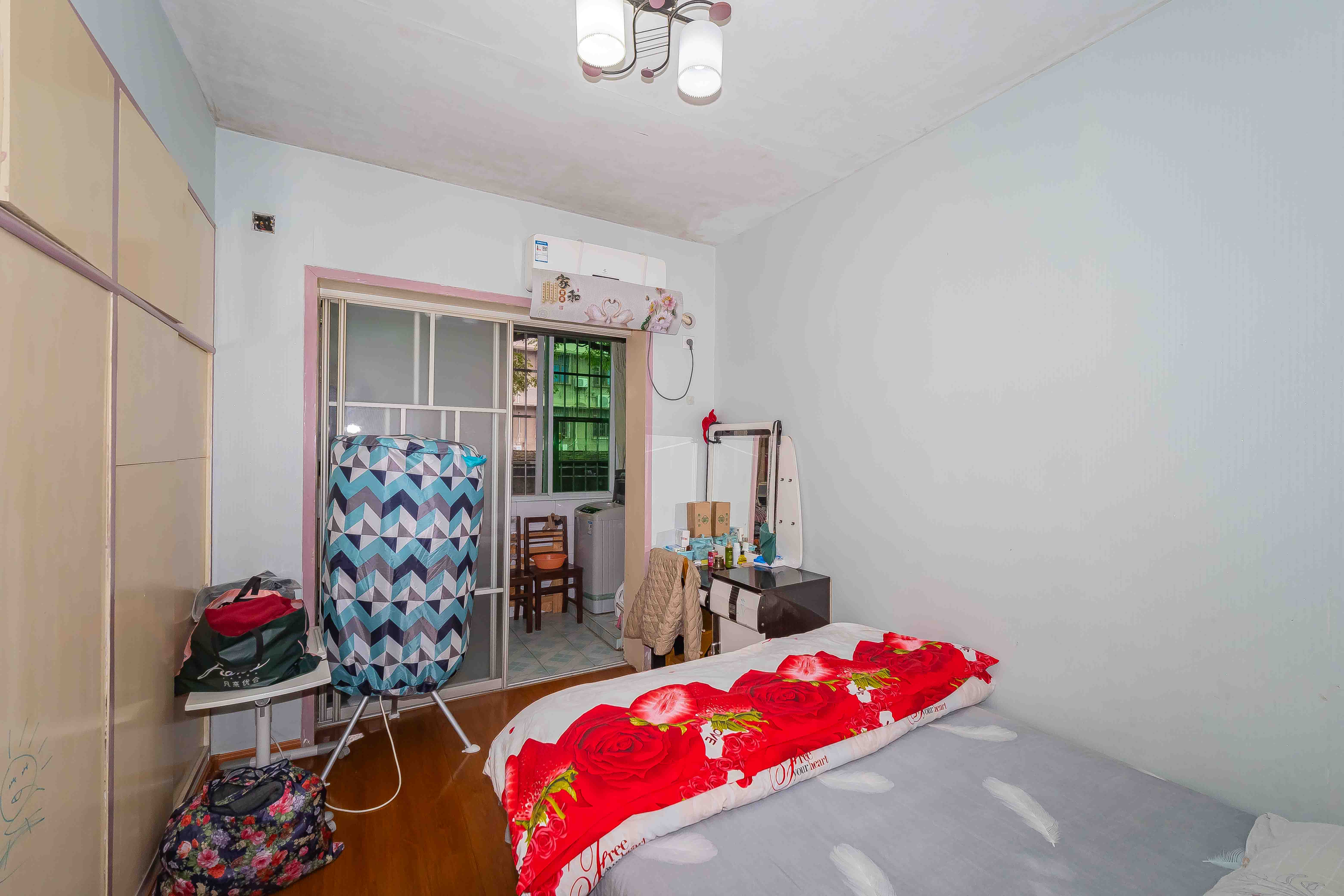 明媚星城  3室2厅2卫    106.0万 明媚星城  3室2厅2卫    106.0万卧室