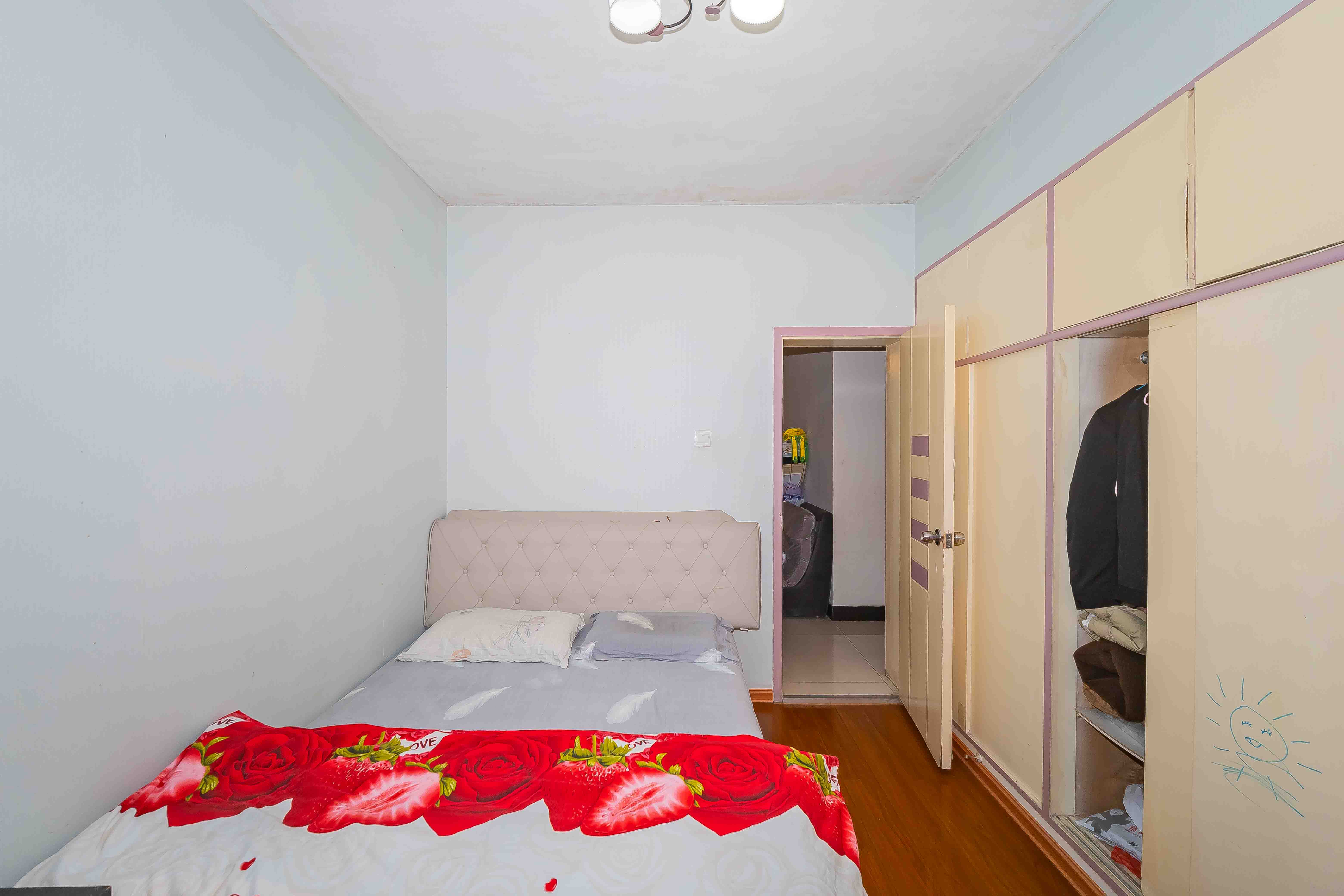 明媚星城  3室2厅2卫    106.0万 明媚星城  3室2厅2卫    106.0万卧室