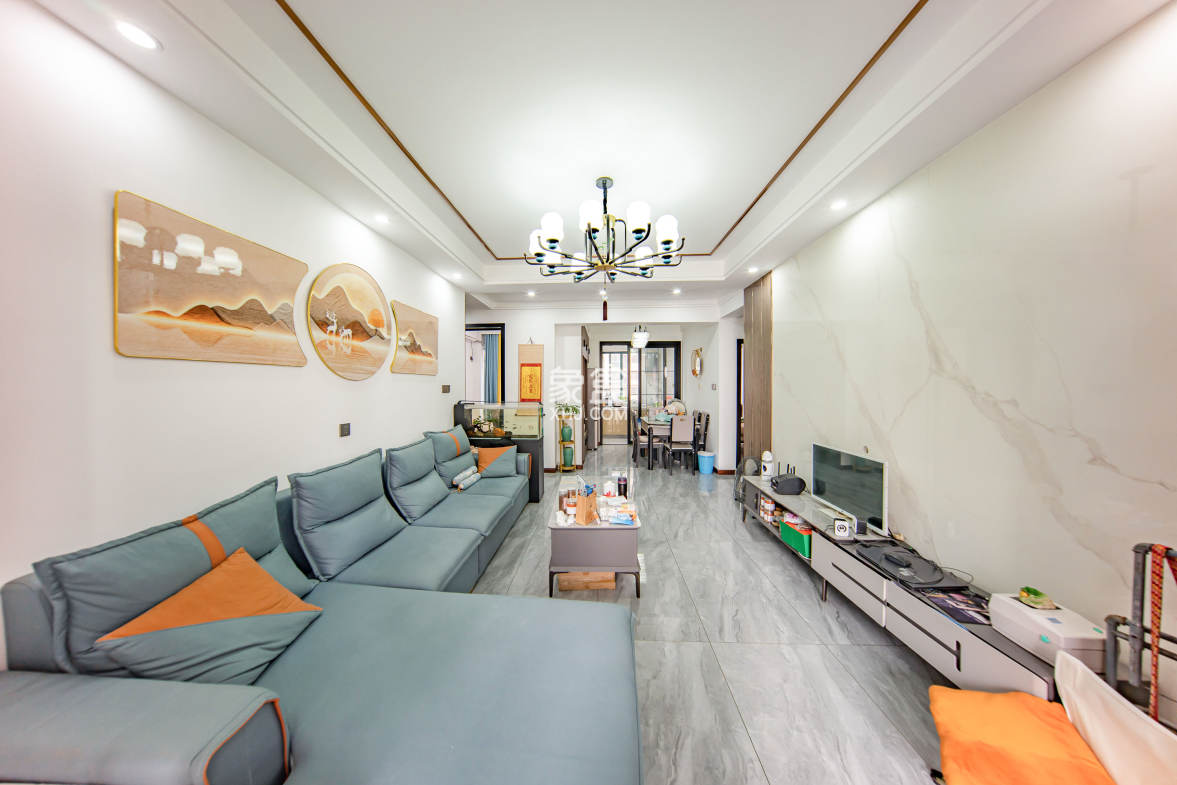 洋湖时代  3室2厅1卫    78.8万 洋湖时代  3室2厅1卫    78.8万客厅