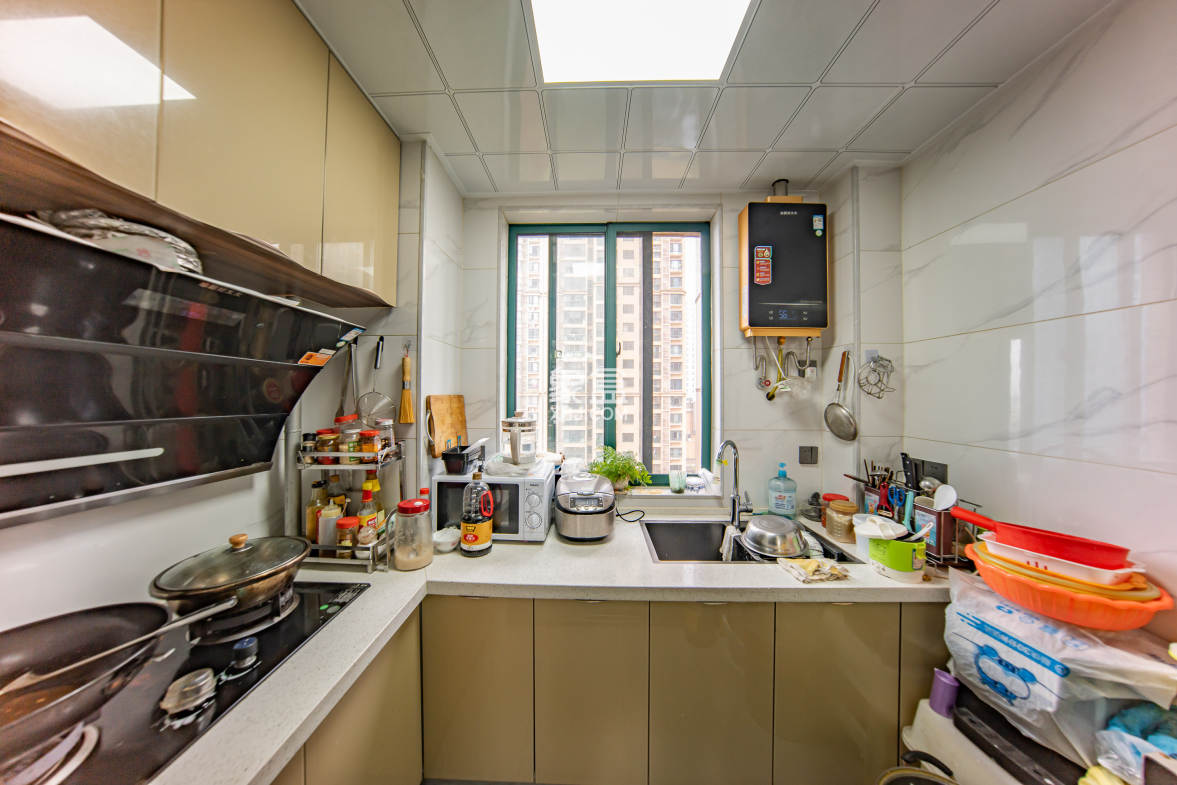 洋湖时代  3室2厅1卫    78.8万 洋湖时代  3室2厅1卫    78.8万厨房