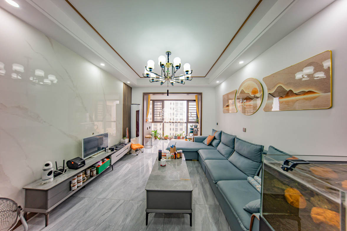 洋湖时代  3室2厅1卫    78.8万 洋湖时代  3室2厅1卫    78.8万客厅