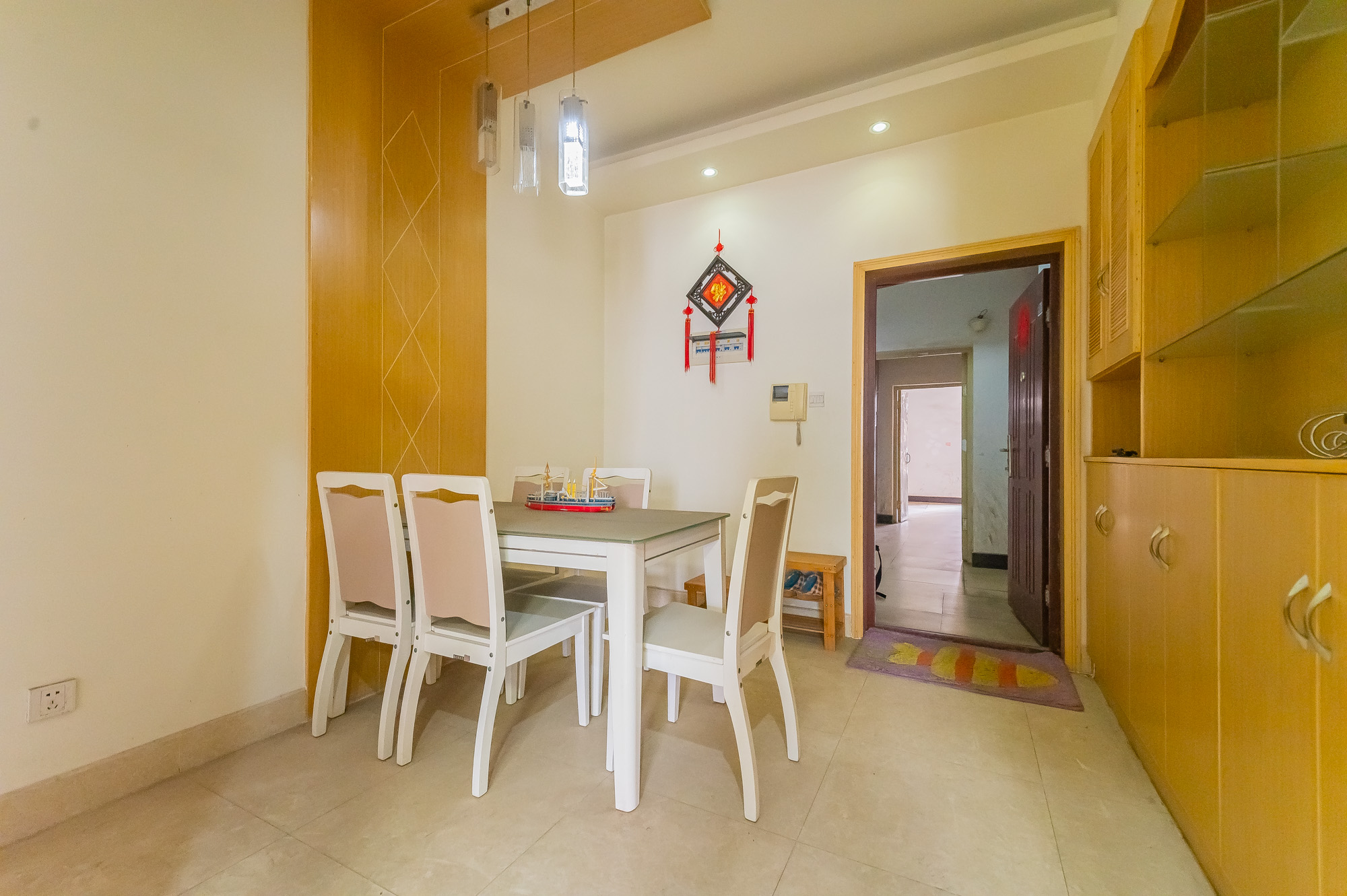 爱琴海岸 3室2厅1卫 52.0万 爱琴海岸 3室2厅1卫 52.0万客厅